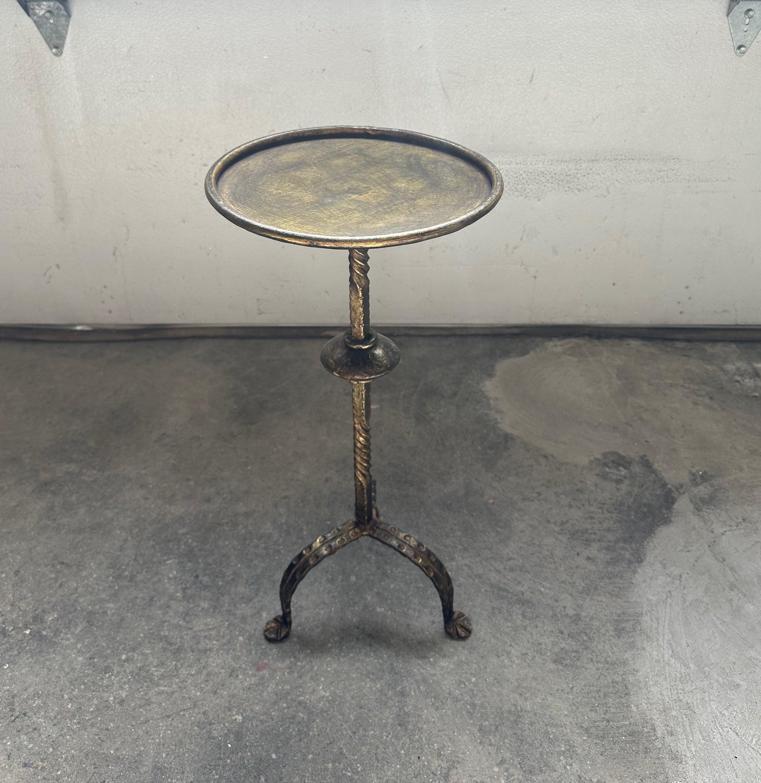 Spanish Gilt Iron Drinks Table with Decorative Stem For Sale 2