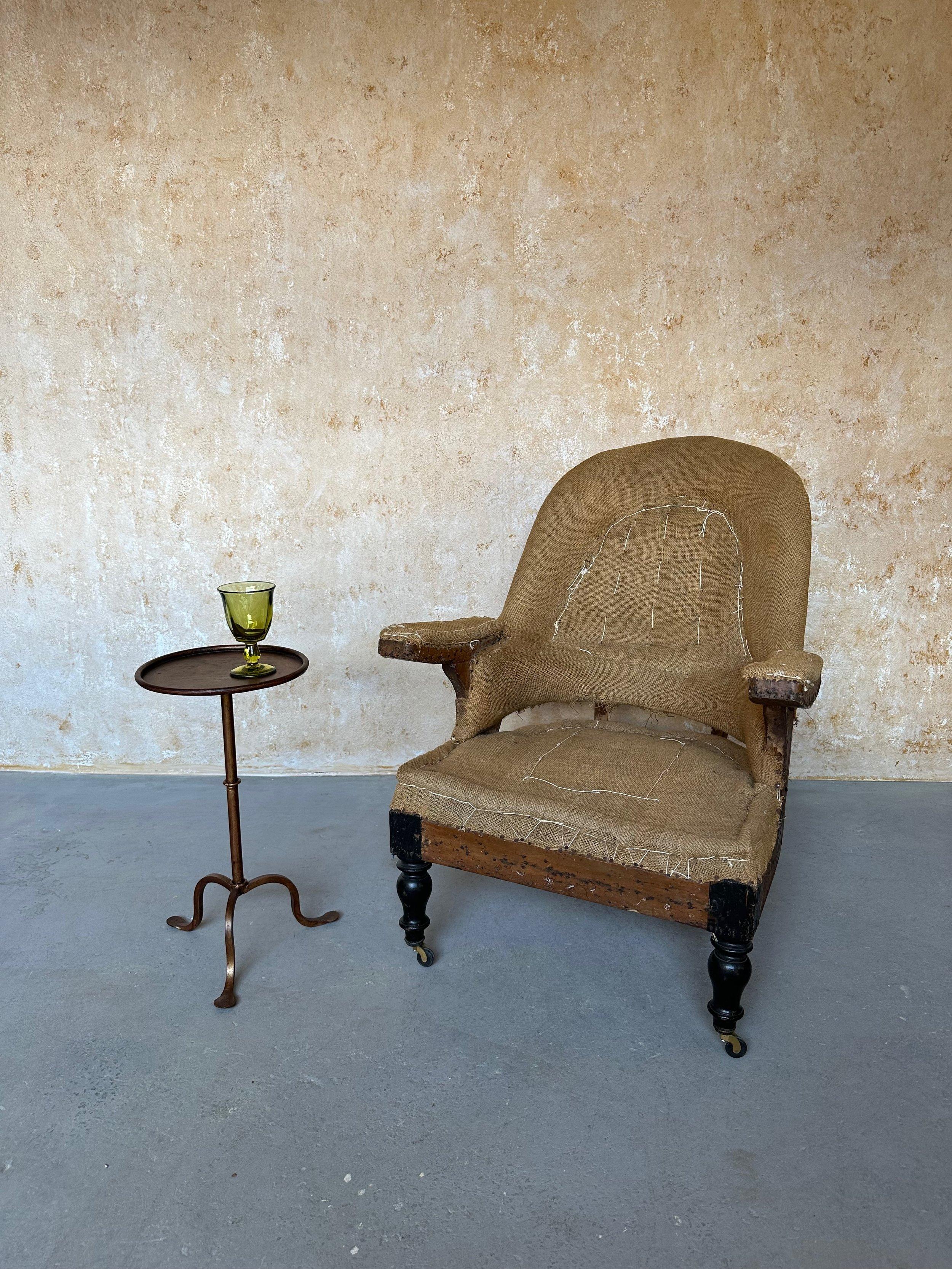 Mid-Century Modern Spanish Gilt Iron Drinks Table with Tripod Base For Sale