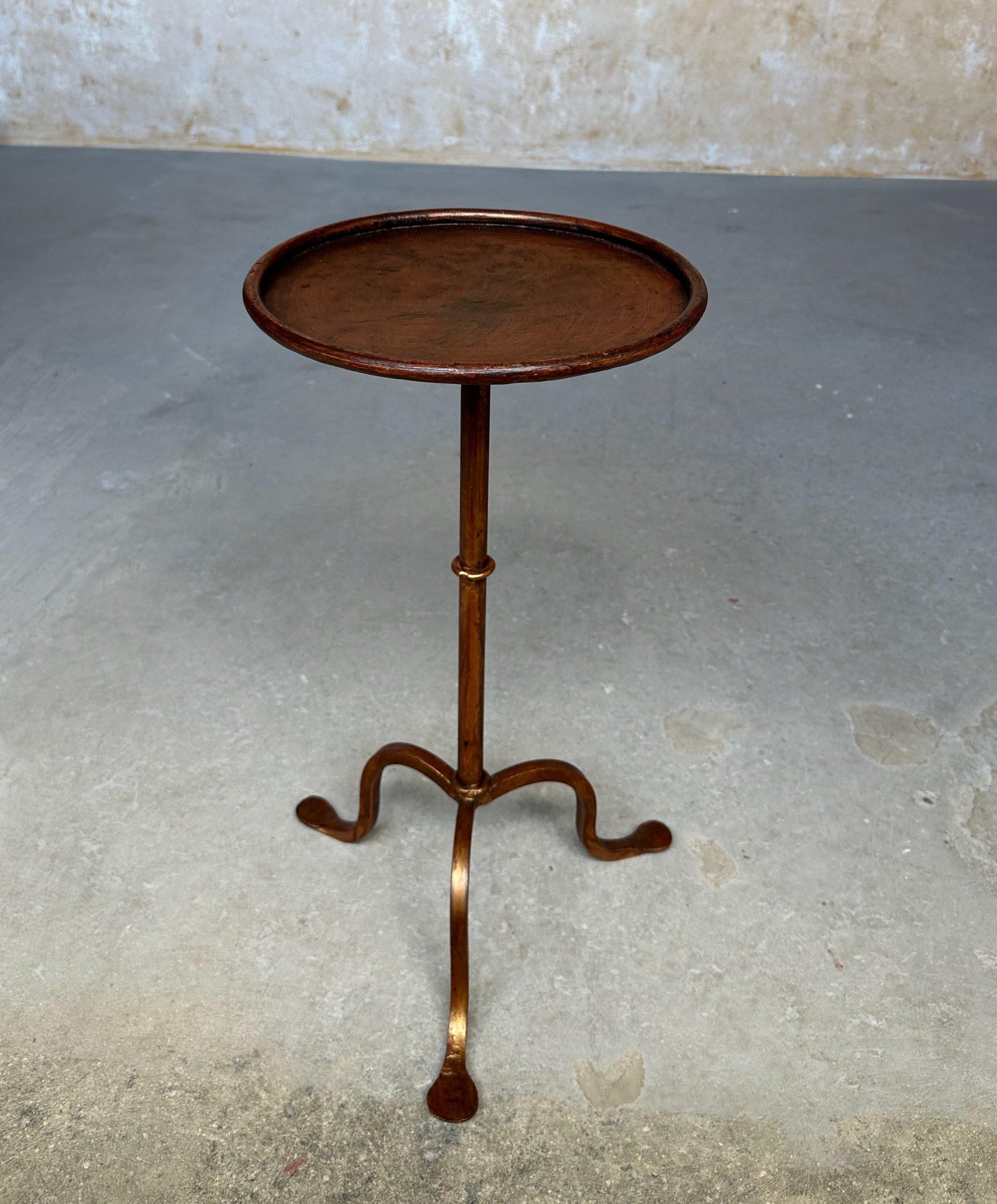 Spanish Gilt Iron Drinks Table with Tripod Base In Good Condition For Sale In Buchanan, NY