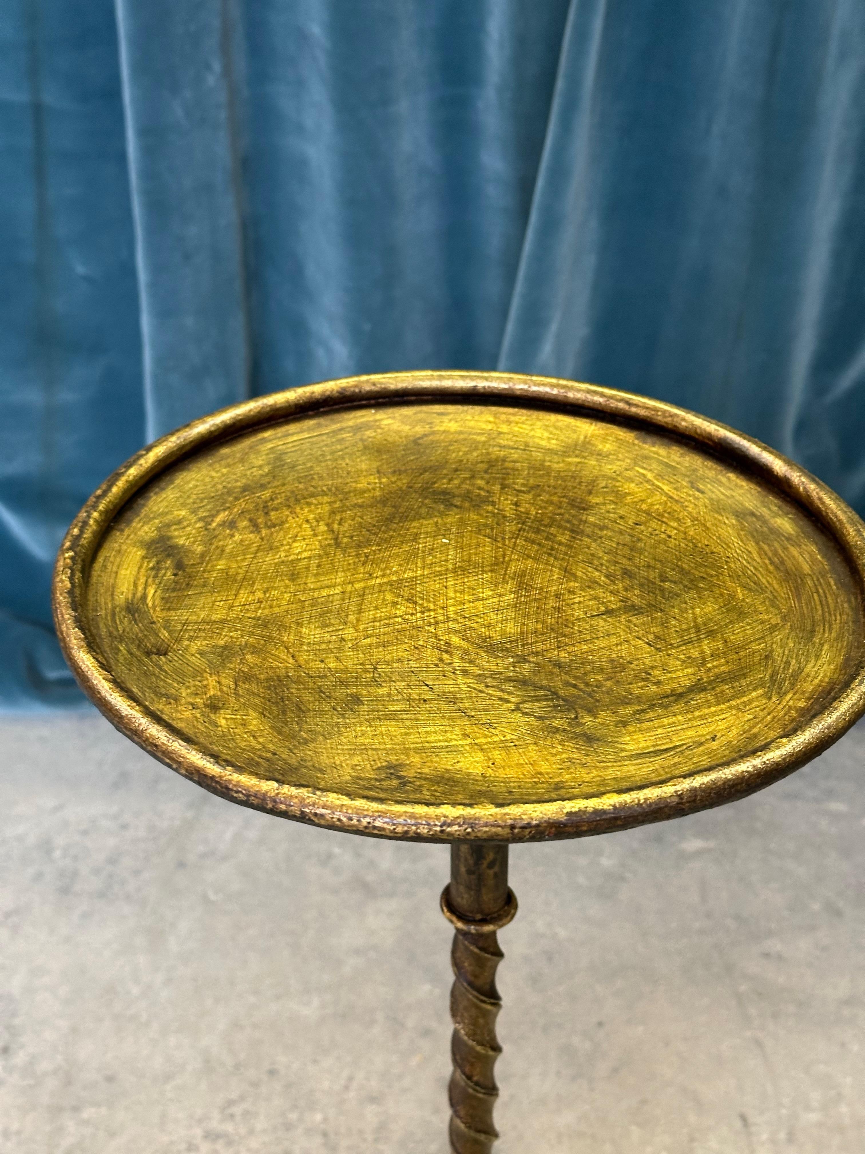 Spanish Gilt Iron Drinks Table with Twisted Stem on a Tripod Base For Sale 7