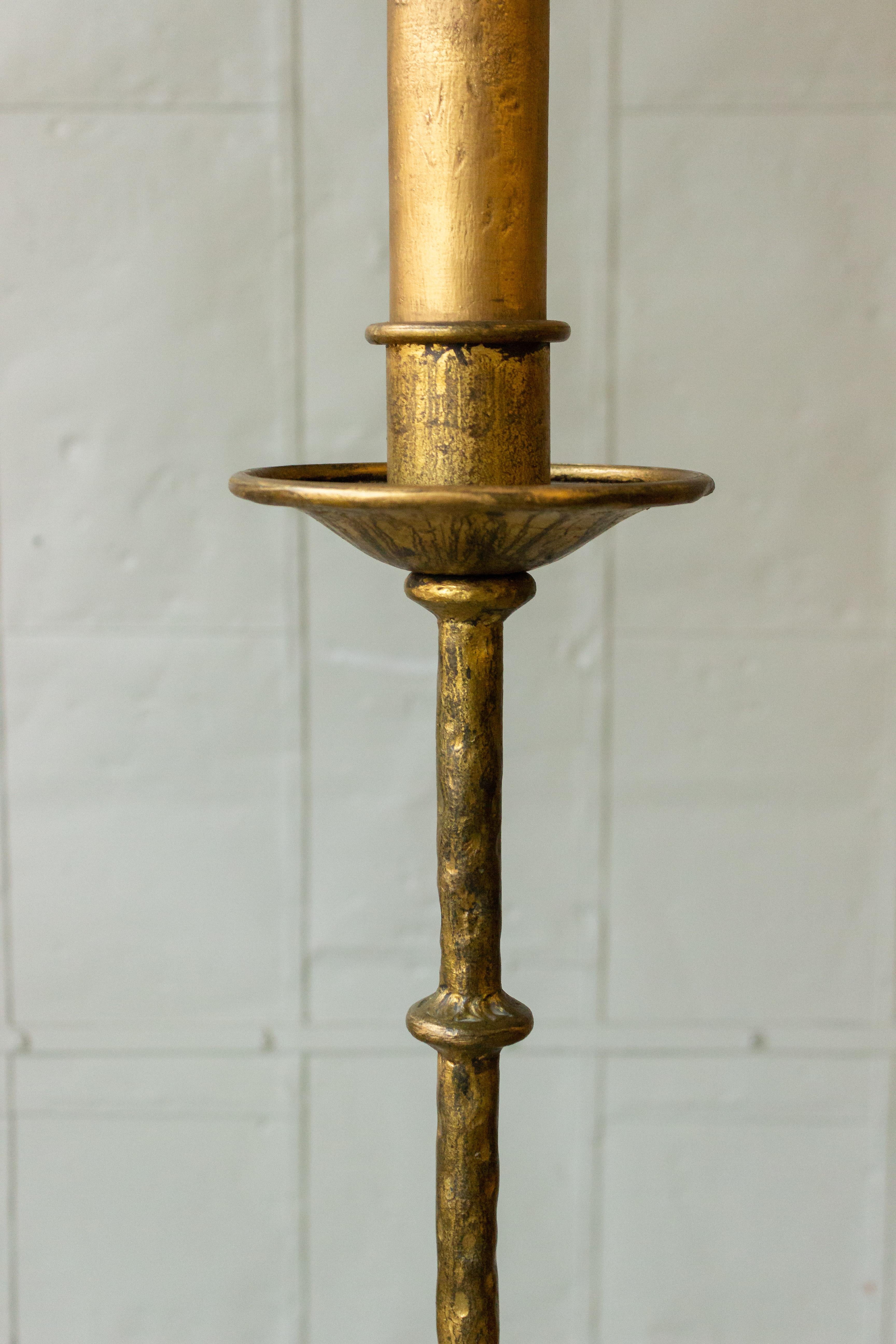 Spanish Gilt Iron Floor Lamp on a Tripod Base In Excellent Condition In Buchanan, NY