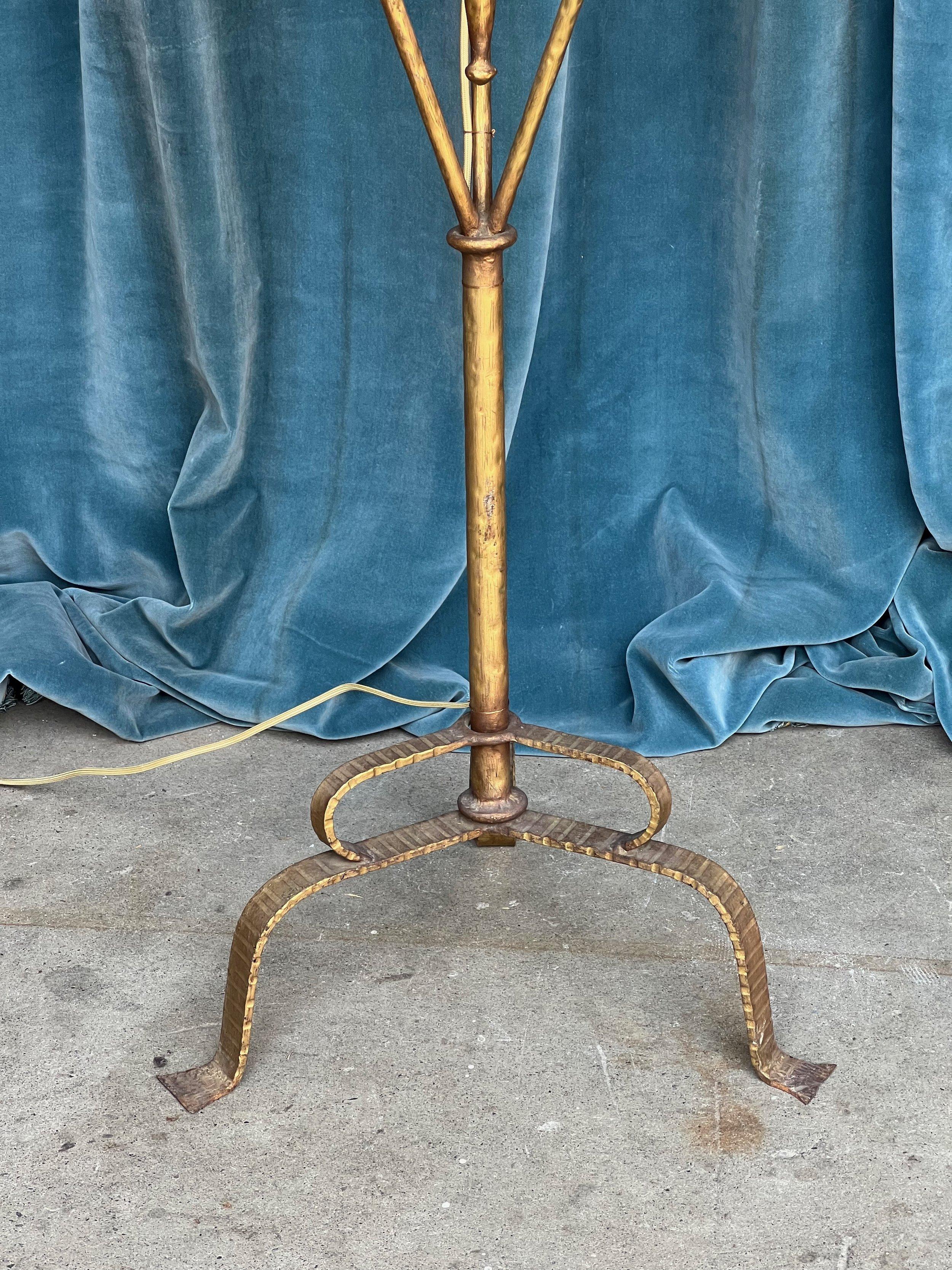 Mid-20th Century Spanish Gilt Iron Floor Lamp with Ornate Base For Sale