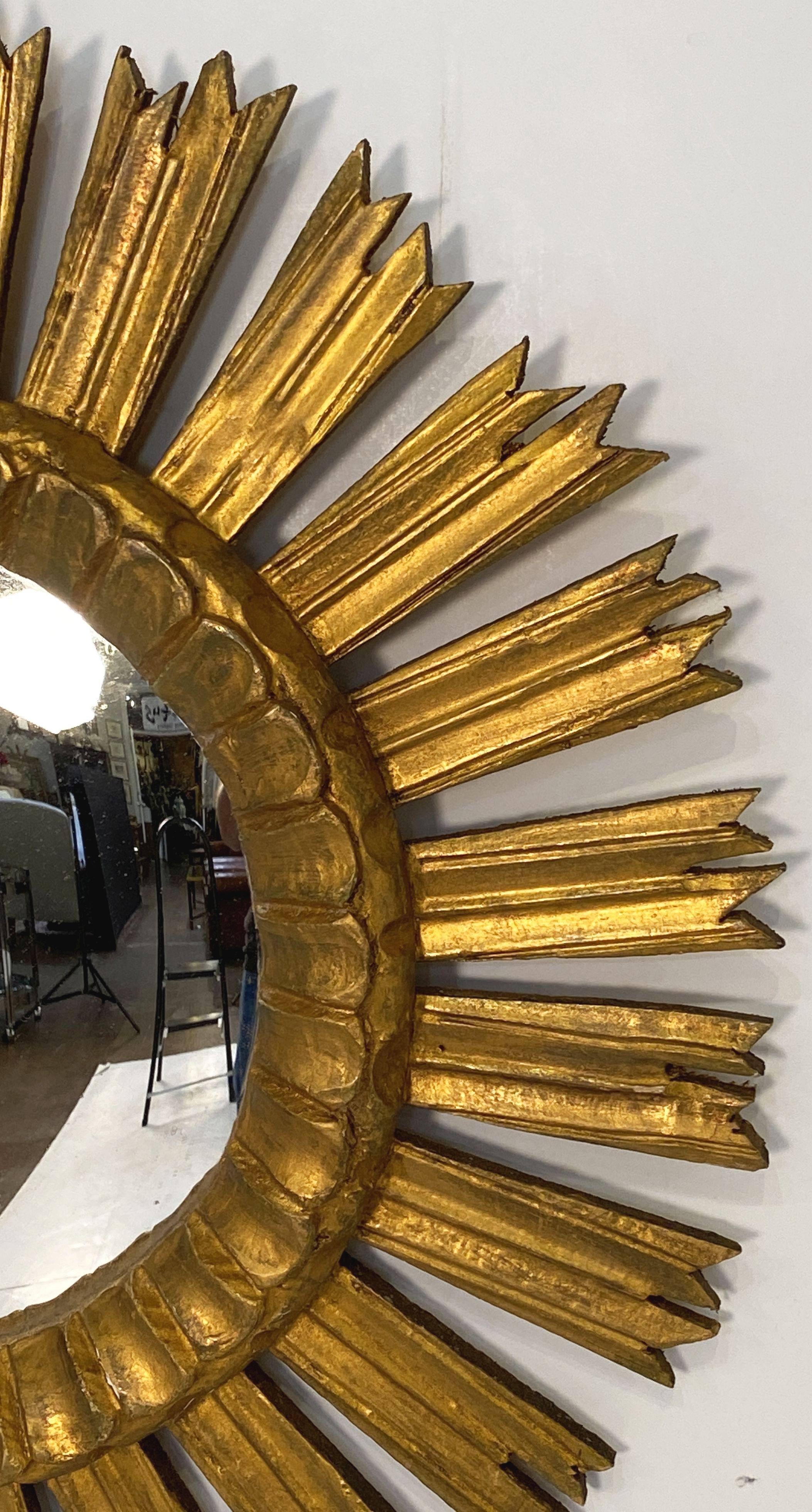 20ième siècle Miroir convexe doré espagnol Sunburst ou Starburst (diamètre 21) en vente