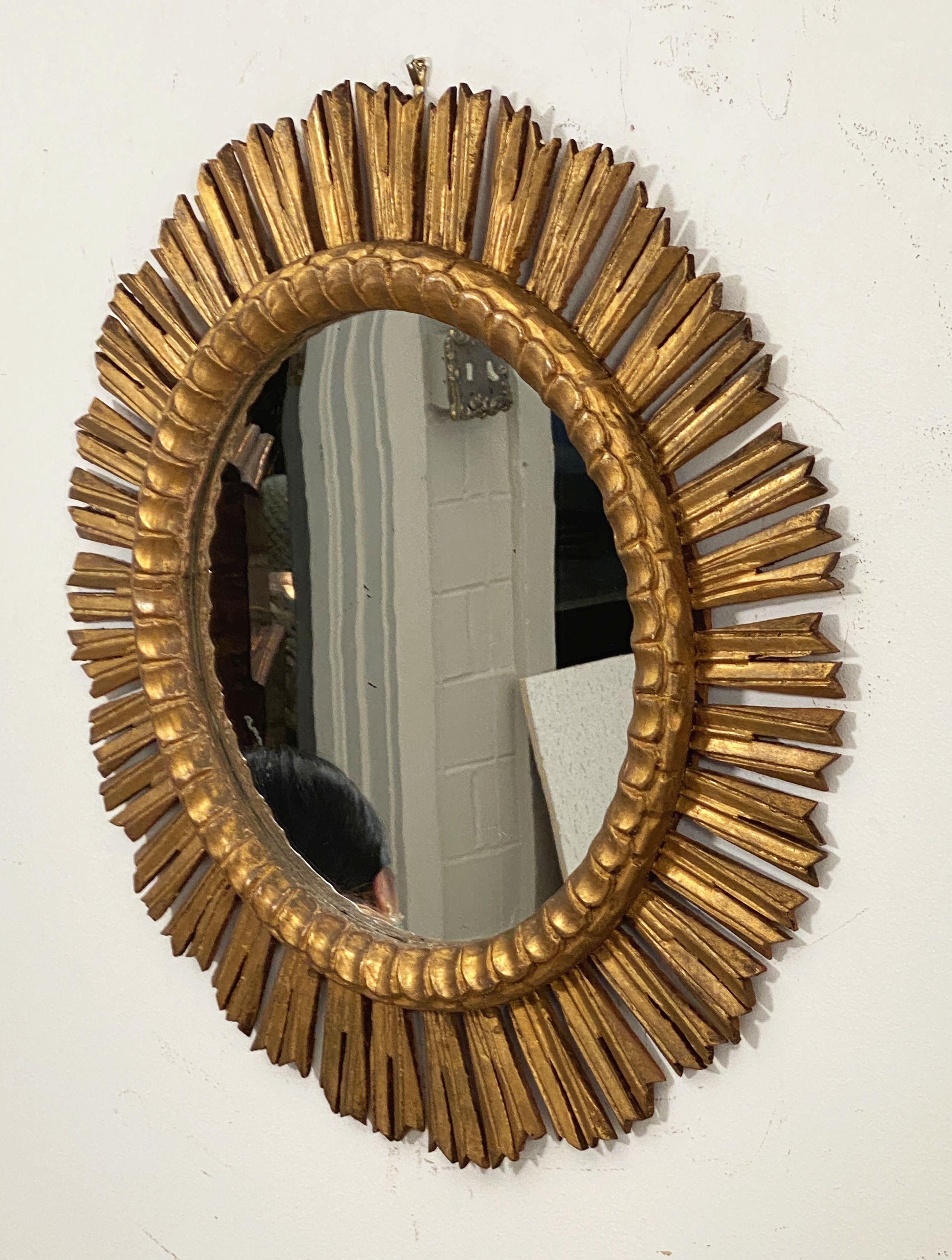 Spanish Gilt Sunburst or Starburst Mirror (Diameter 24 1/2) In Good Condition For Sale In Austin, TX
