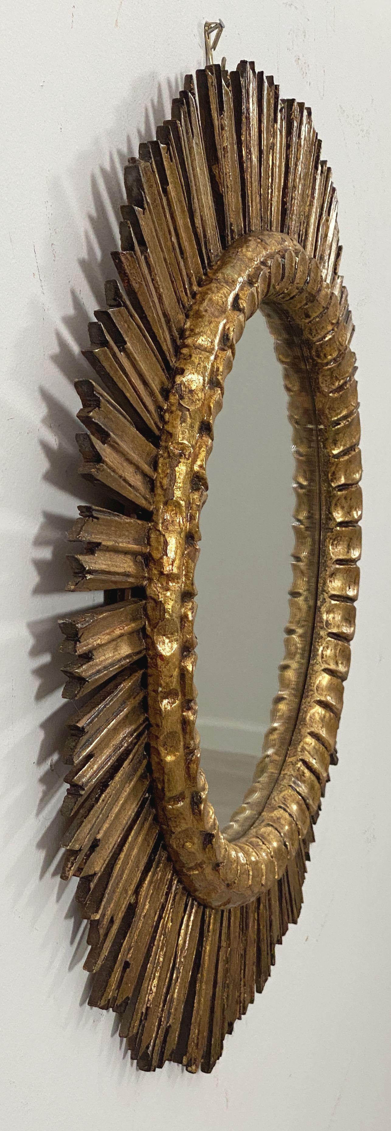 Espejo Español Dorado Rayo de Sol o Rayo de Estrella (Diámetro 25) en Bueno estado para la venta en Austin, TX