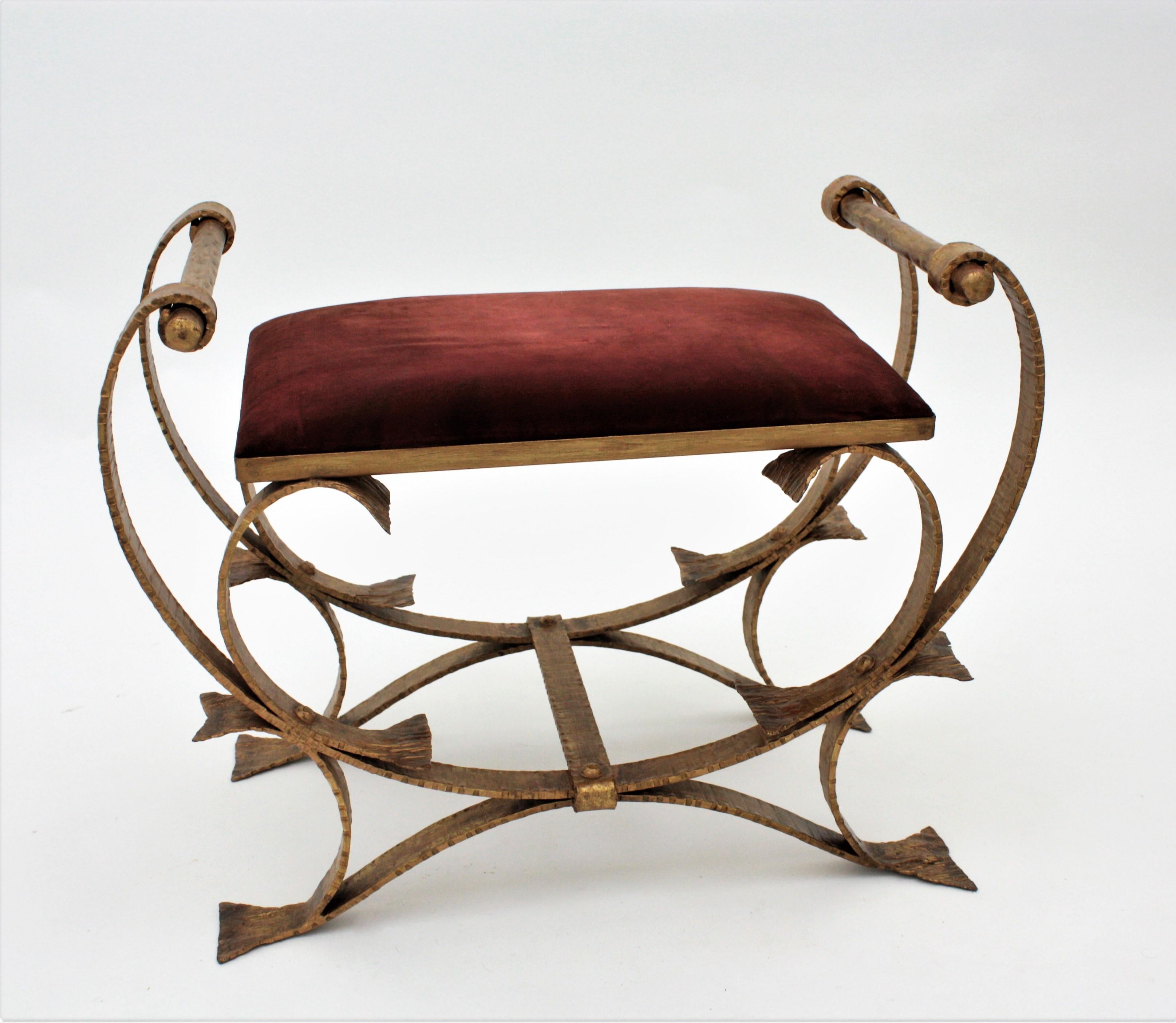 Forged Spanish Bench or Stool with Arms in Wrought Gilt Iron and Red Velvet 