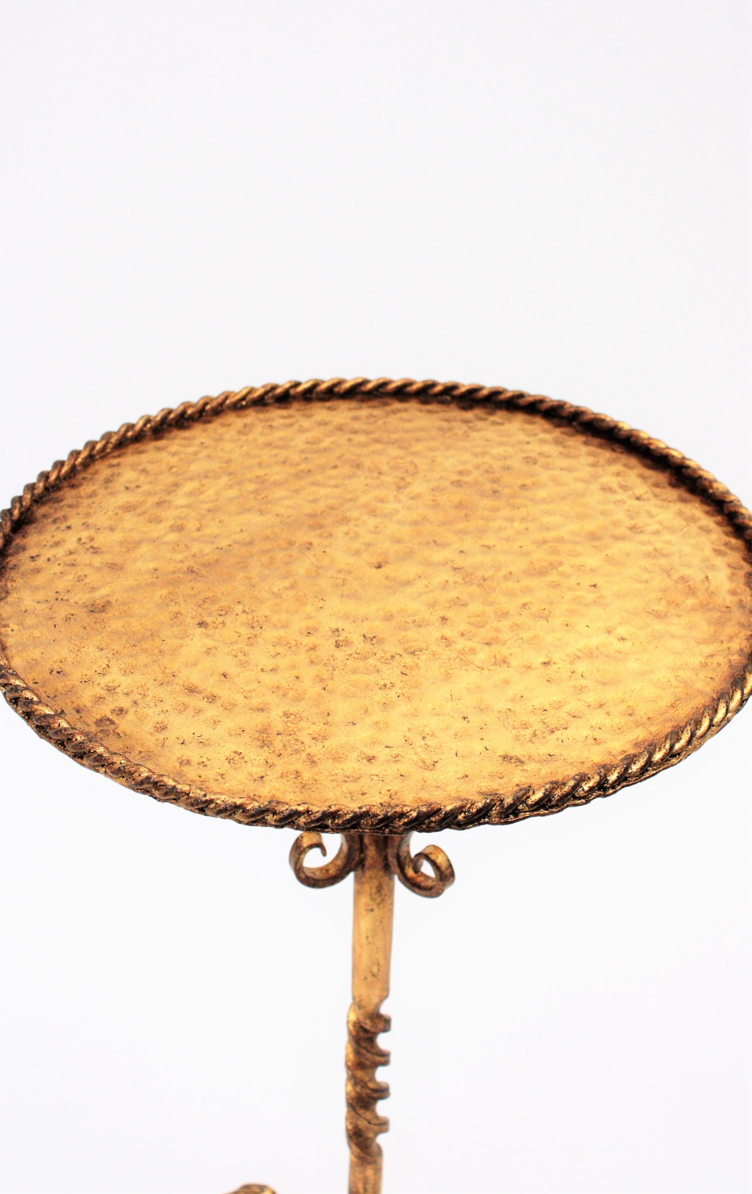 Spanischer Trinkgefäßtisch, vergoldetes Schmiedeeisen, 1960er Jahre im Angebot 10