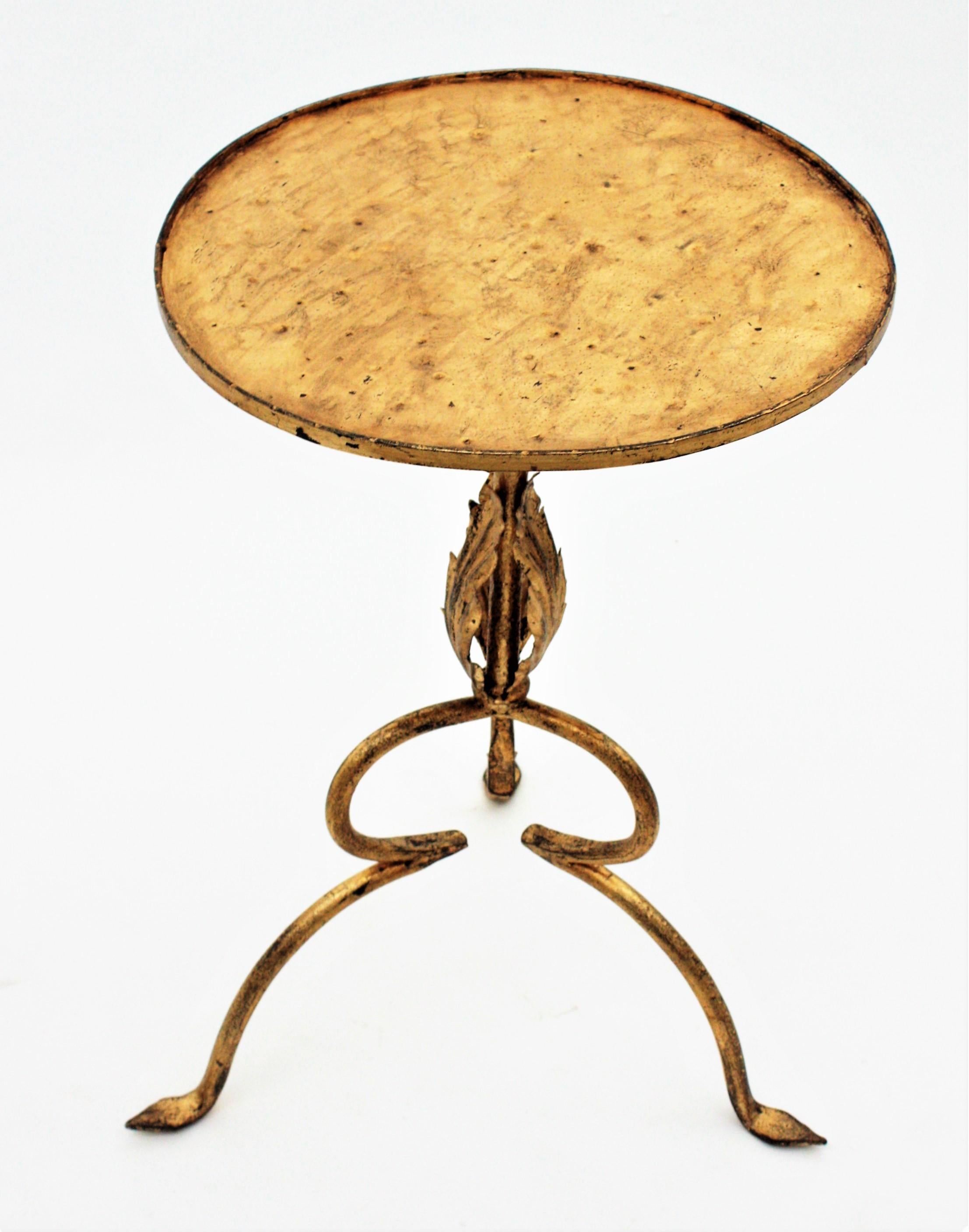 20th Century Spanish Gilt Wrought Iron Gueridon Drinks Table with Foliate Details, 1940s