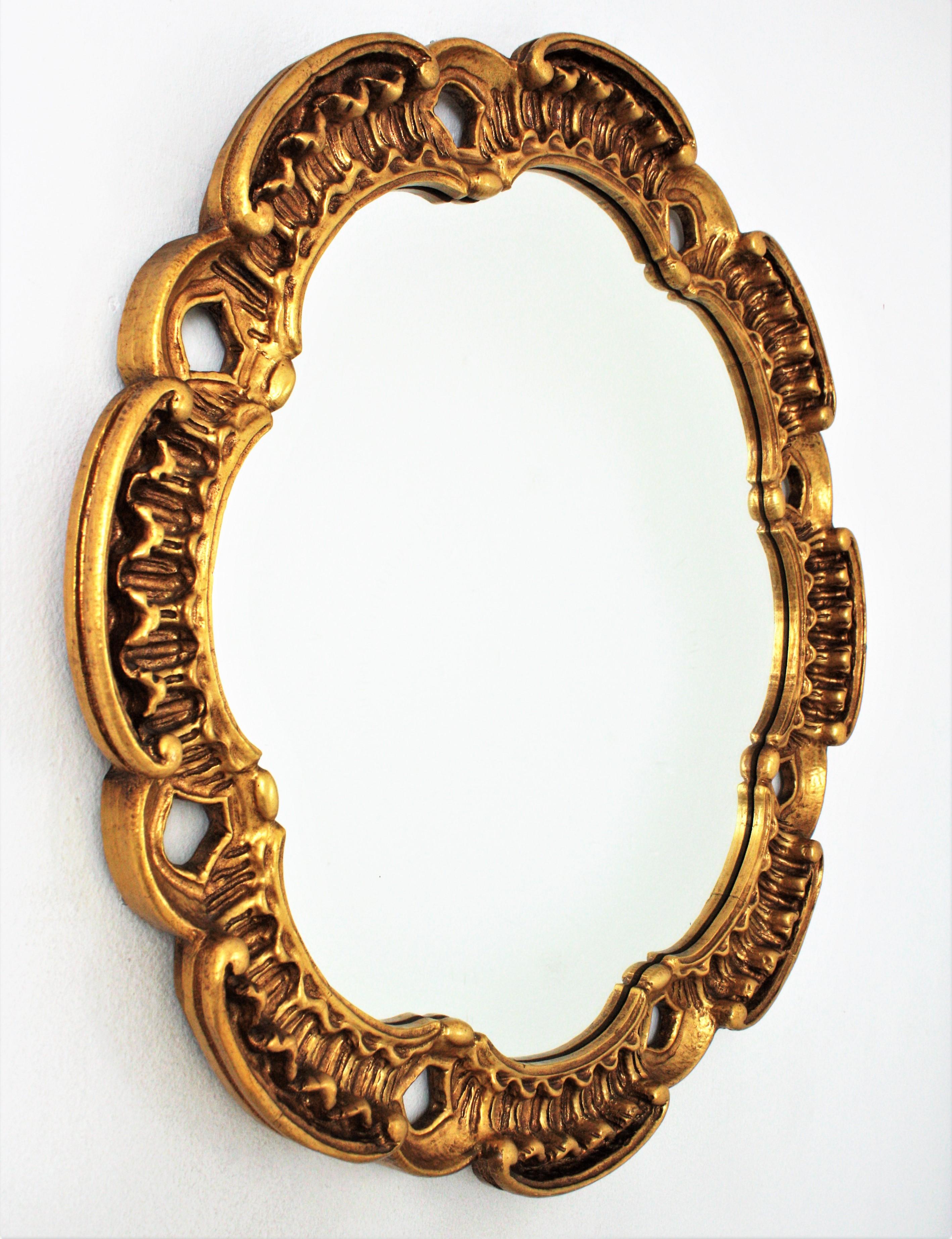 Hand-Carved Spanish Gilt Carved Wood Round Mirror by Francisco Hurtado  For Sale