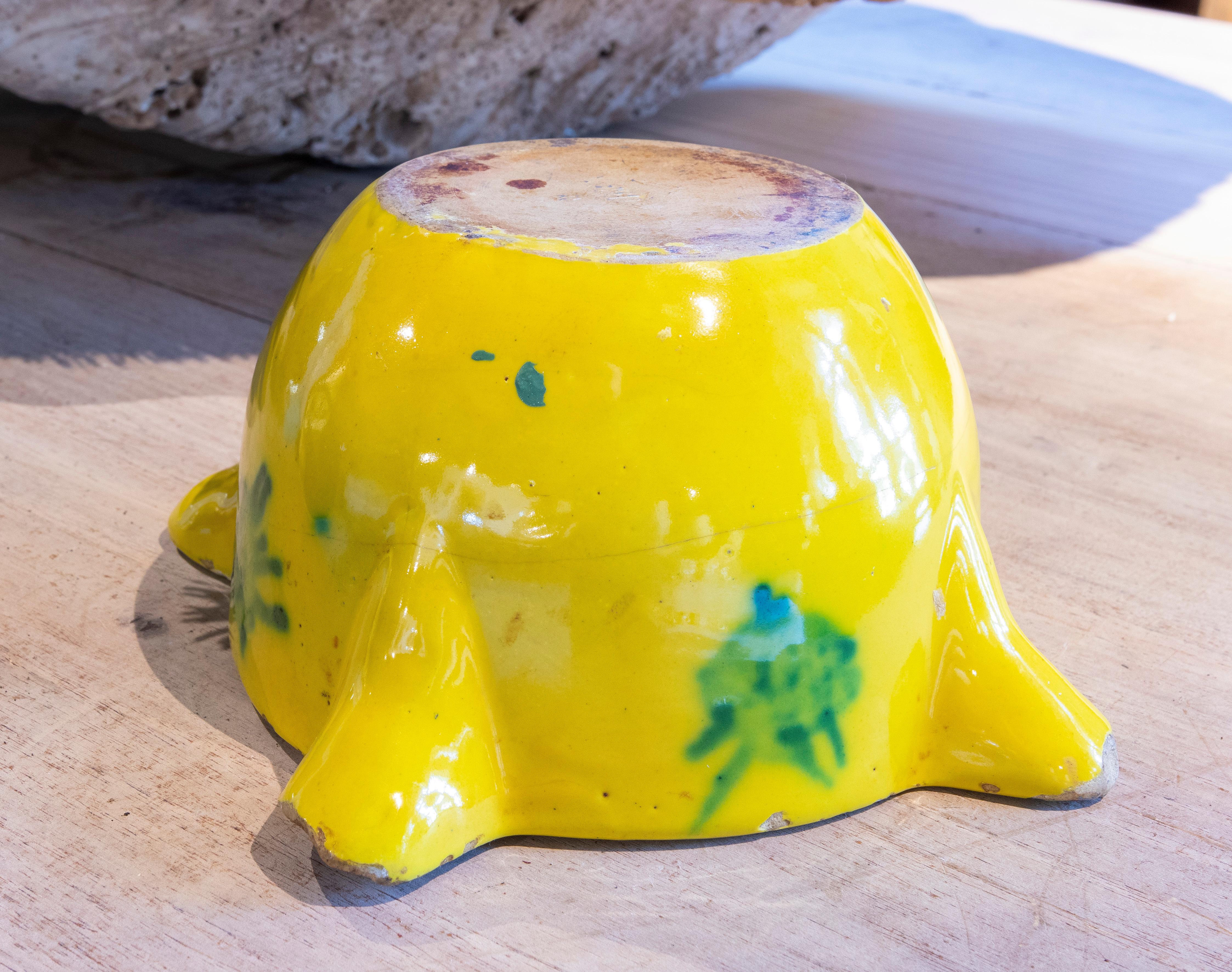 Spanischer glasierter Keramikmörser in gelber und grüner Farbe im Angebot 3