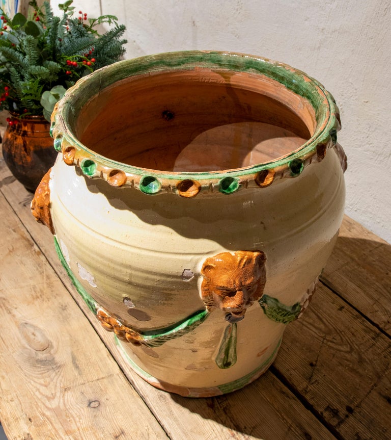 Spanish Glazed Planter with Lions and Garlands Decoration For Sale at