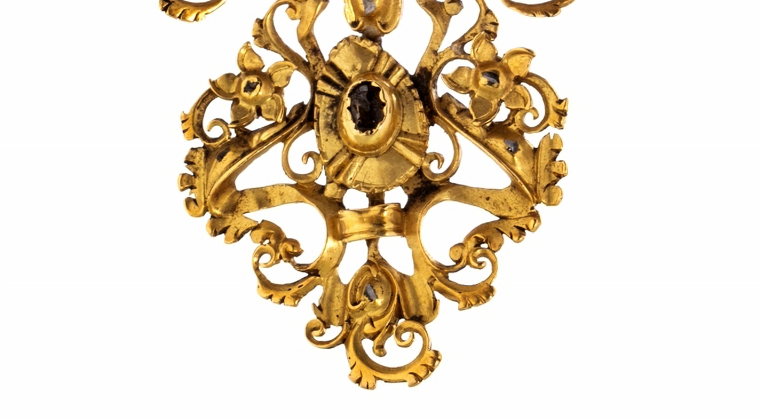 Baroque Spanish Gold and Diamonds Lace Pendant from the 18th Century For Sale