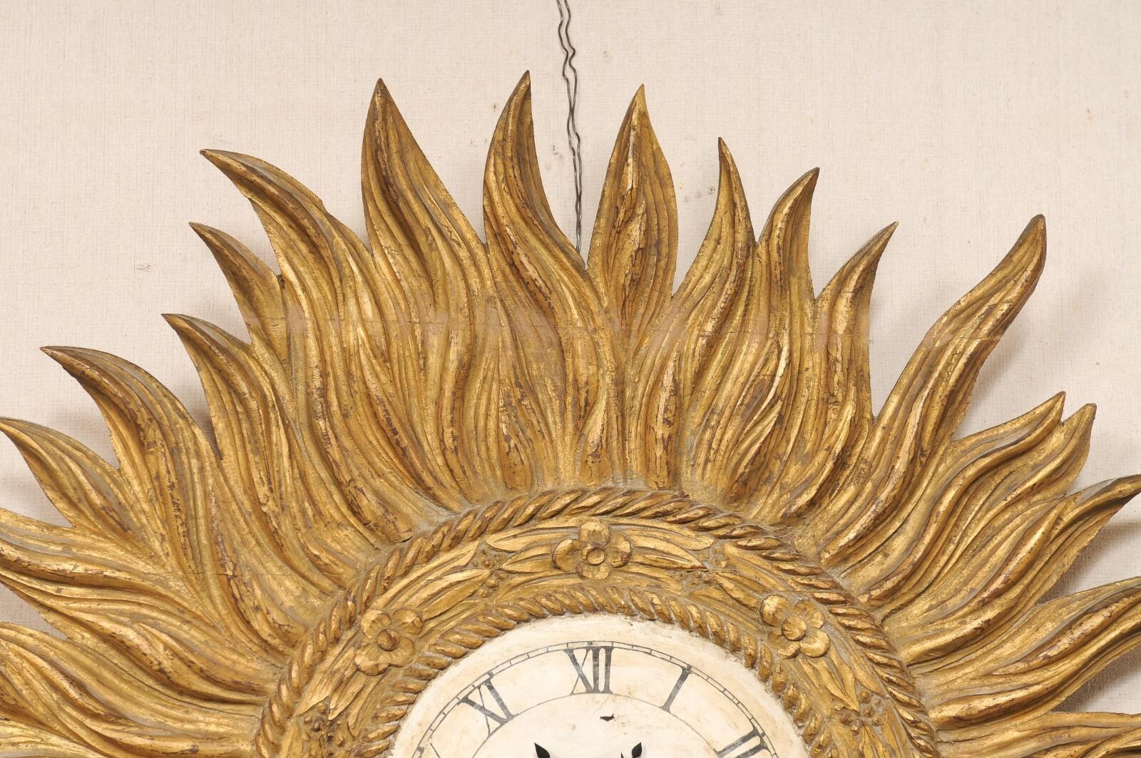 Spanish Gold Sunburst Wanduhr, 3 Ft. Durchmesser (20. Jahrhundert) im Angebot
