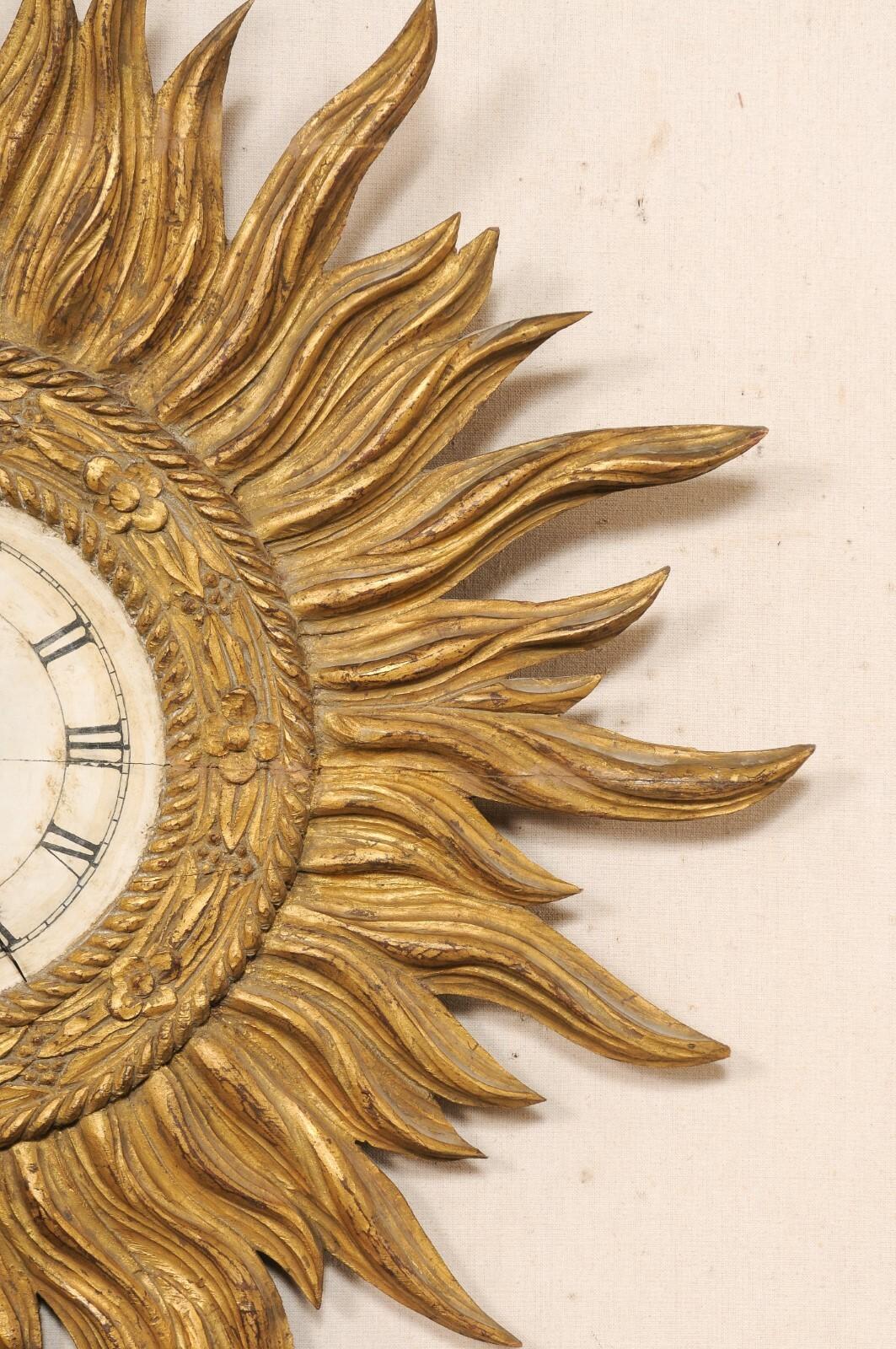 Spanish Gold Sunburst Wanduhr, 3 Ft. Durchmesser (Holz) im Angebot
