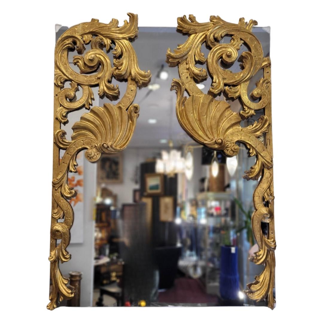 Spanischer Spiegel aus goldenem Holz, hergestellt aus Fragmenten eines Altarbildes, Barock im Angebot 10