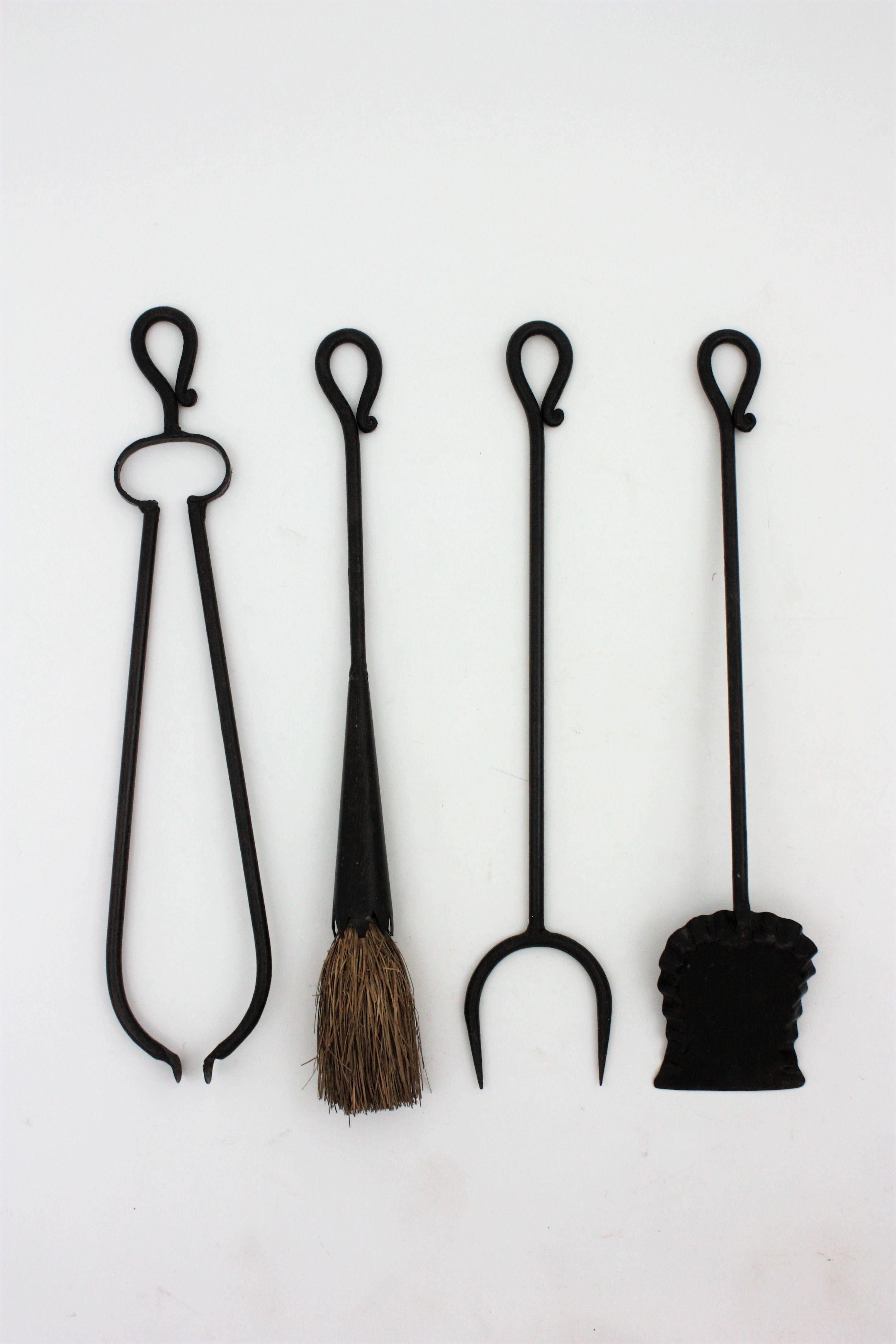 20th Century  Spanish Gothic Revival Fireplace Tools Set Stand in Wrought Iron For Sale