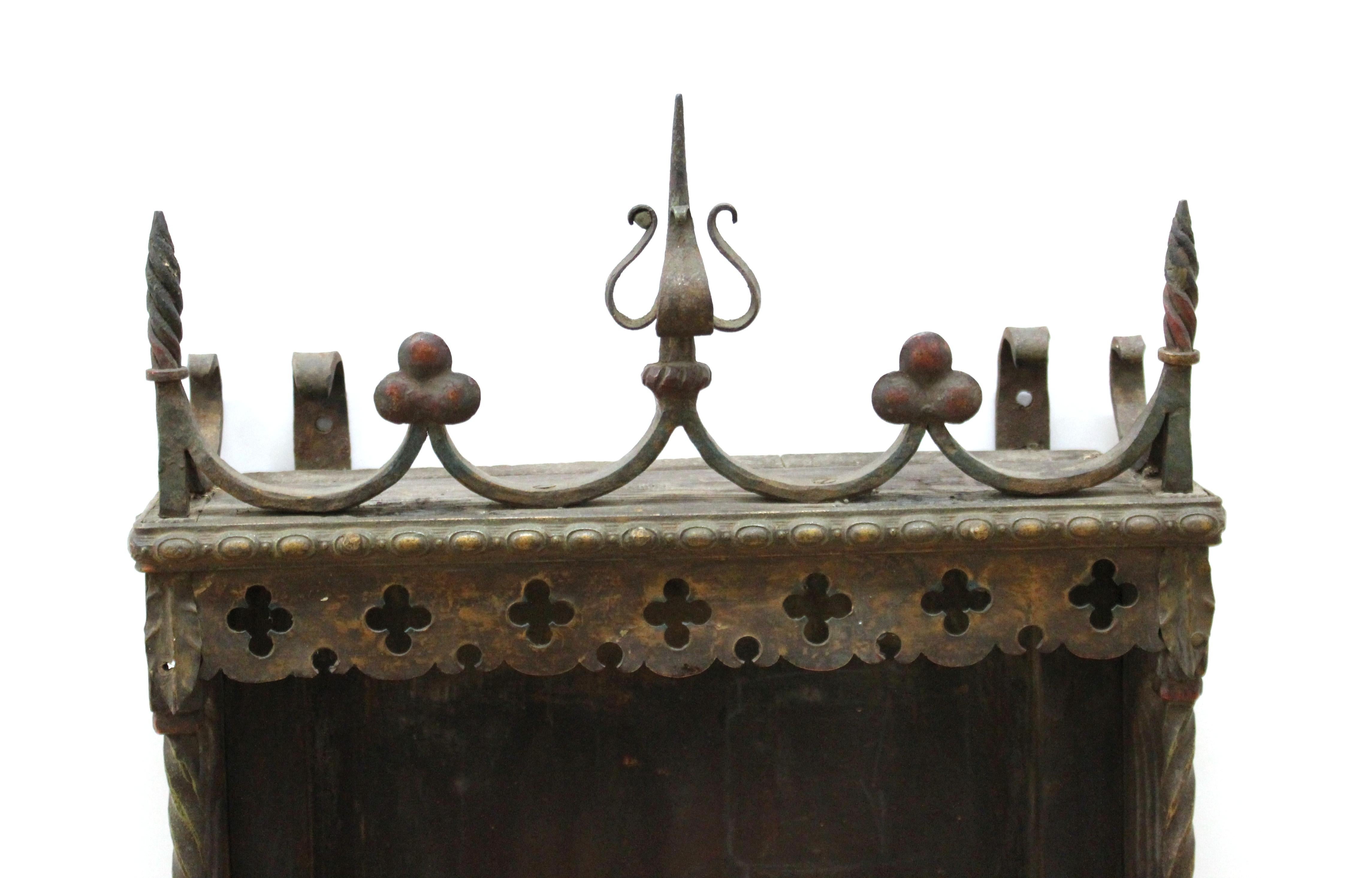 Spanish Gothic Revival Wrought Iron Wall Niche Altar Frame with Candle Sconces In Good Condition In New York, NY