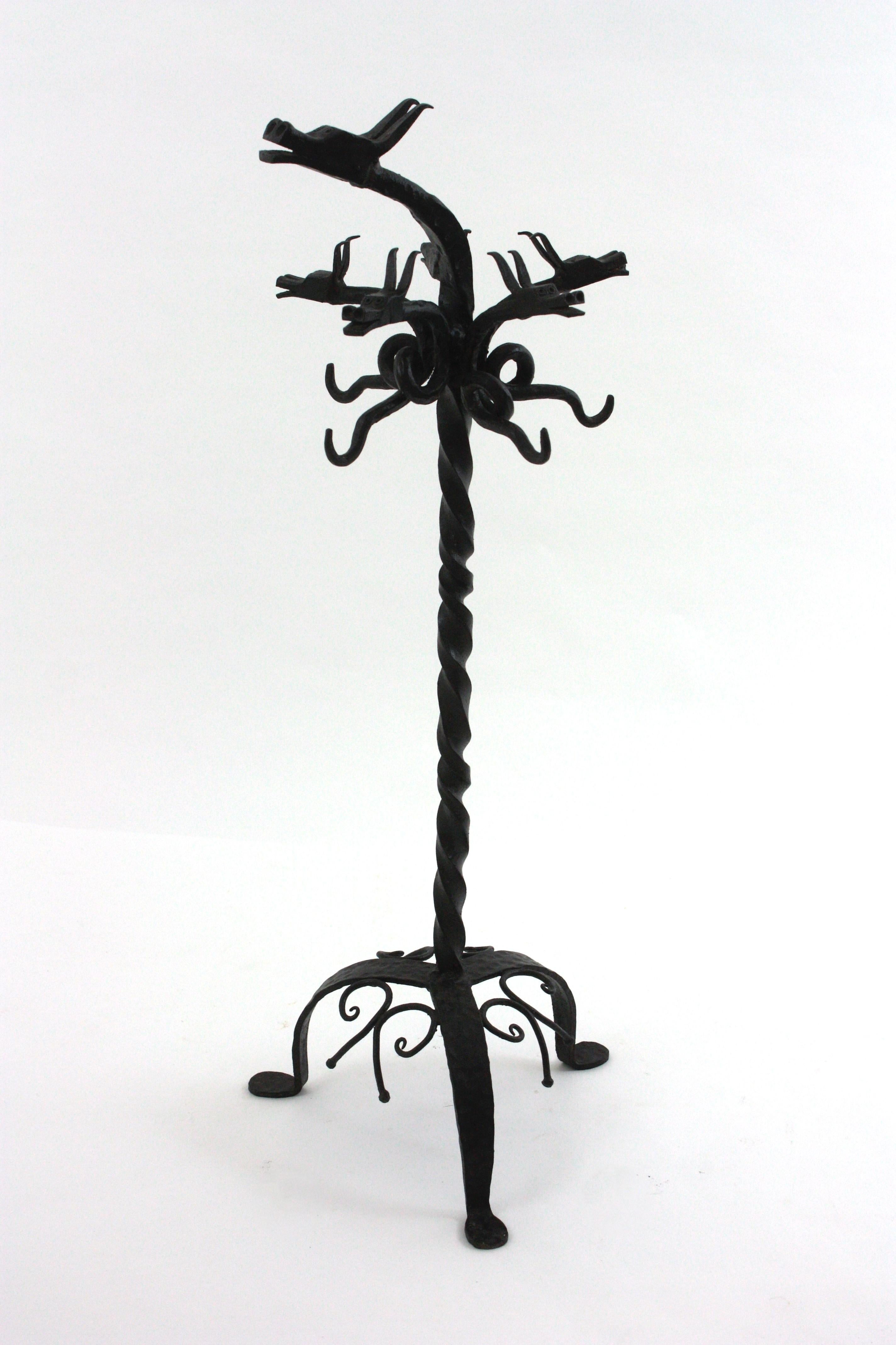Soporte para Juego de Herramientas de Chimenea con Motivo de Dragón de Estilo Gótico Español, Hierro Forjado Negro en venta 1