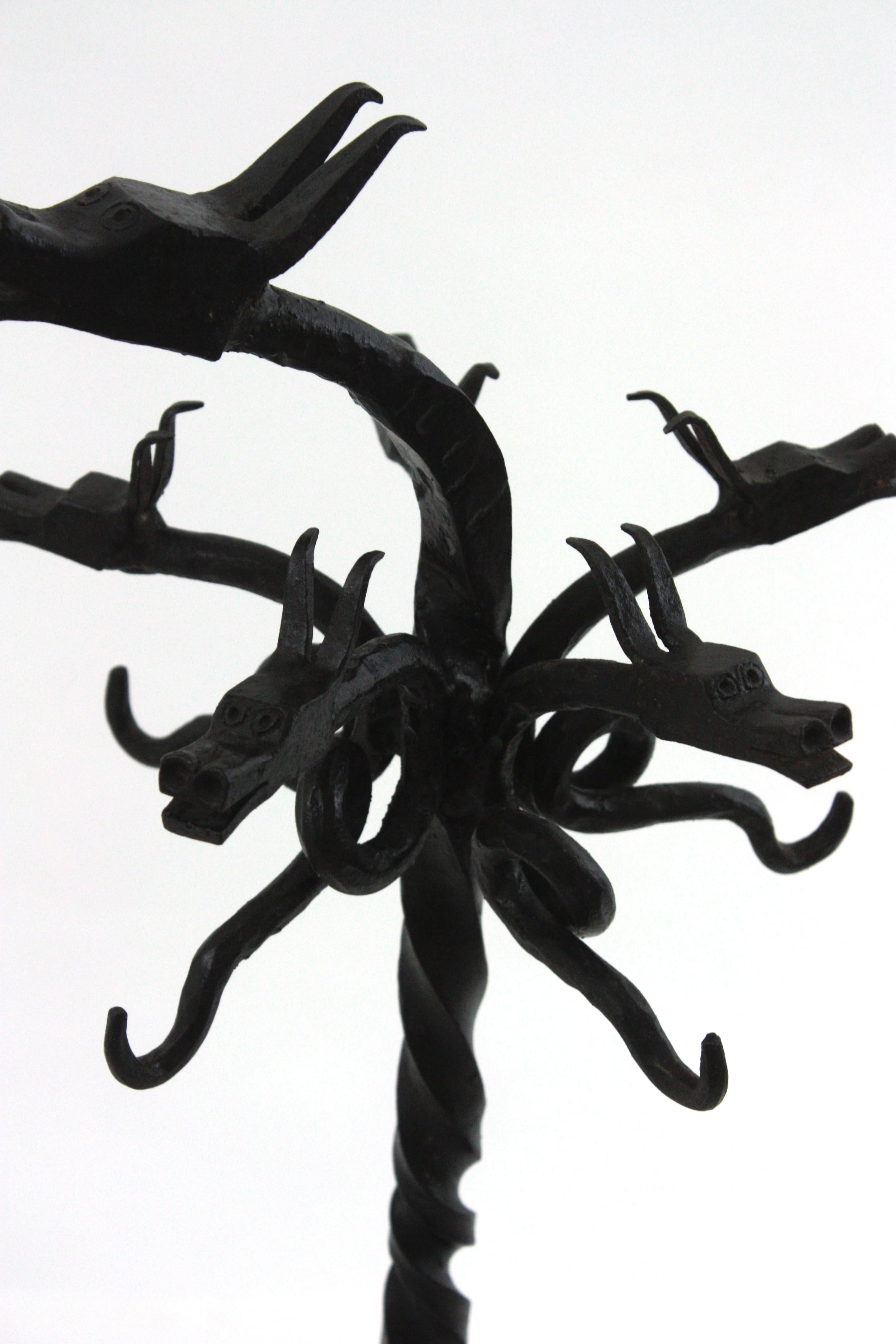 Soporte para Juego de Herramientas de Chimenea con Motivo de Dragón de Estilo Gótico Español, Hierro Forjado Negro en venta 5
