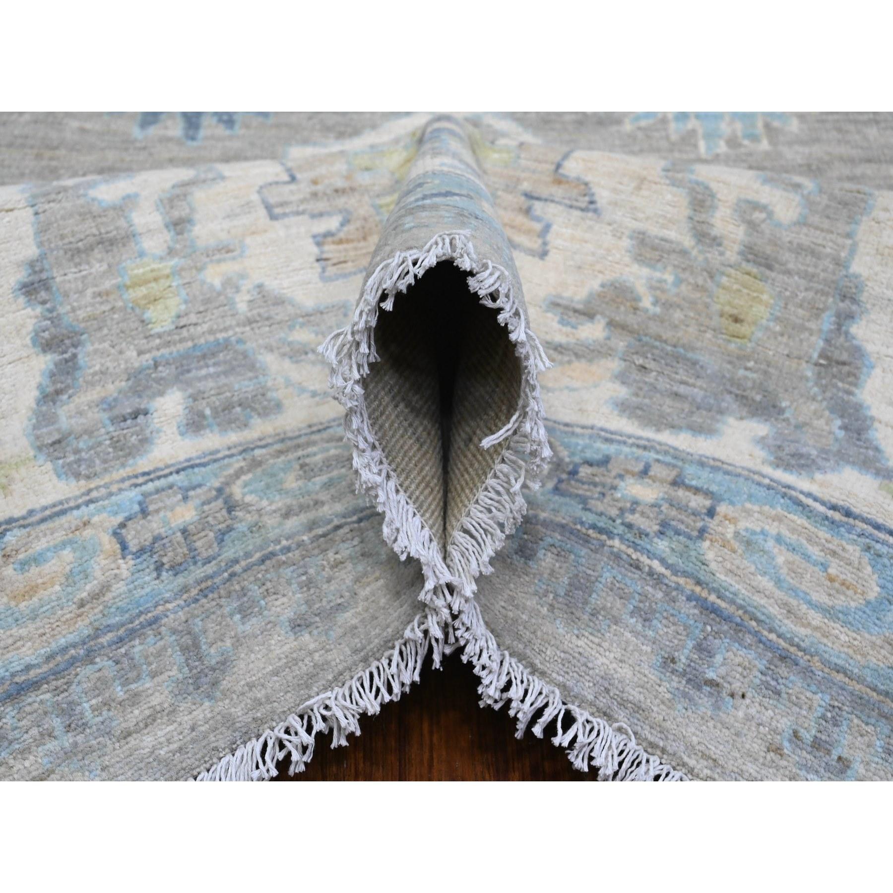 Hand-Knotted Spanish Gray Organic Wool Mahal Design Hand Knotted Oriental Rug 9'1
