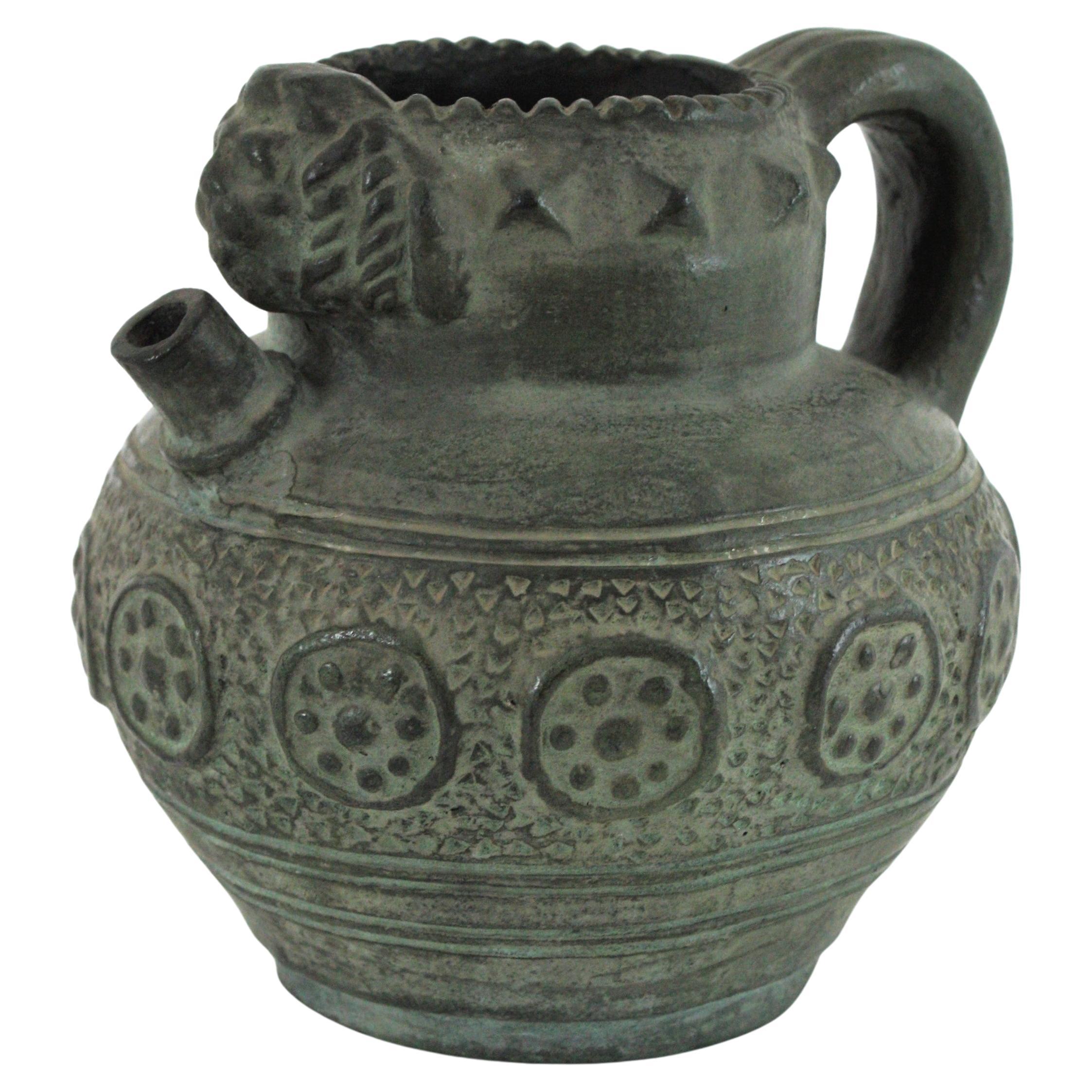 Vase / pichet / récipient à anse en terre cuite verte espagnole, années 1950 en vente