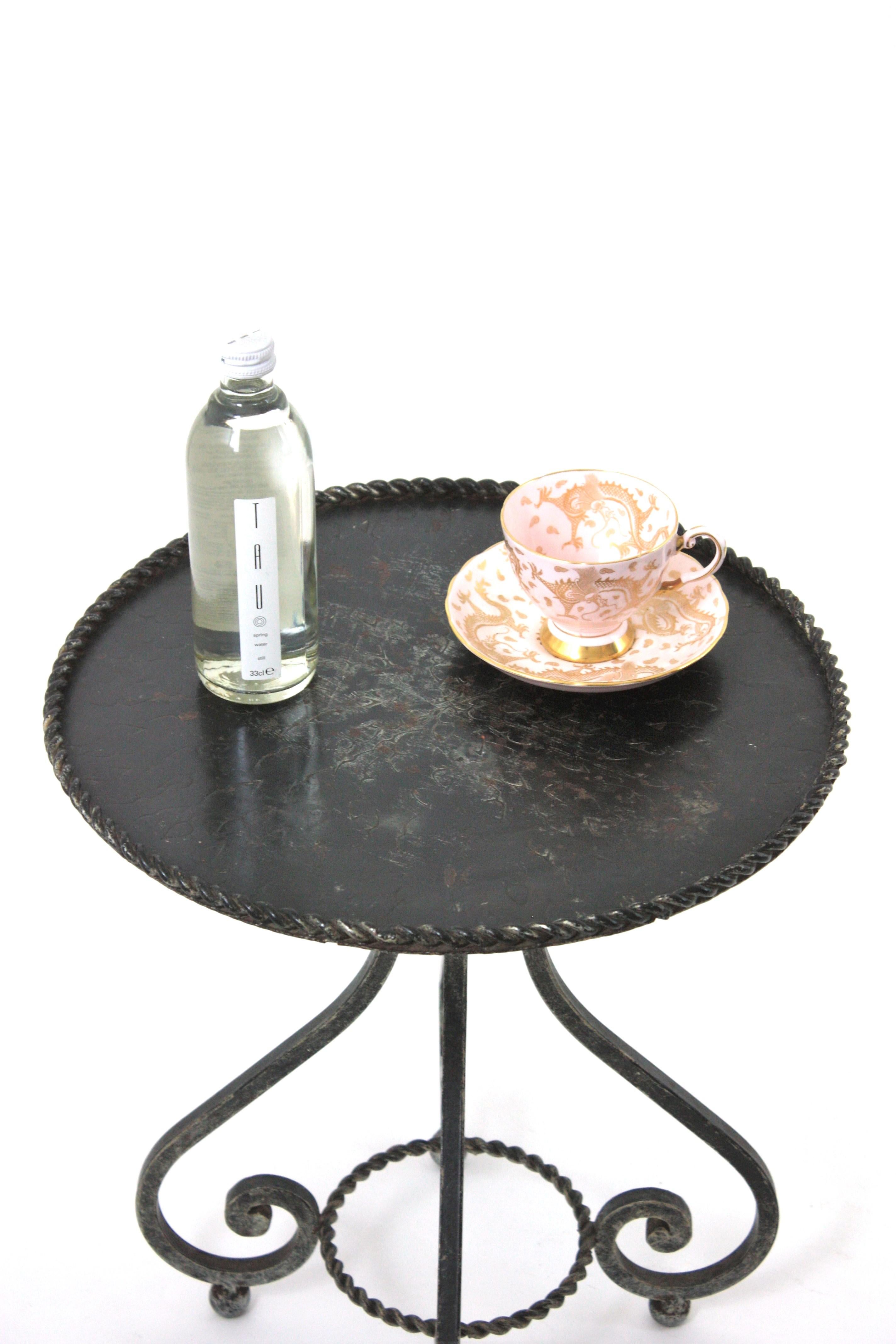 Spanish Gueridon Drinks Occassional Low Side Table in Wrought Iron For Sale 9