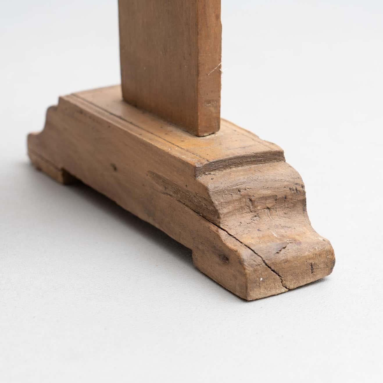 Metà XX secolo Candeliere tradizionale spagnolo 'Hachero' in Wood, circa 1930 in vendita