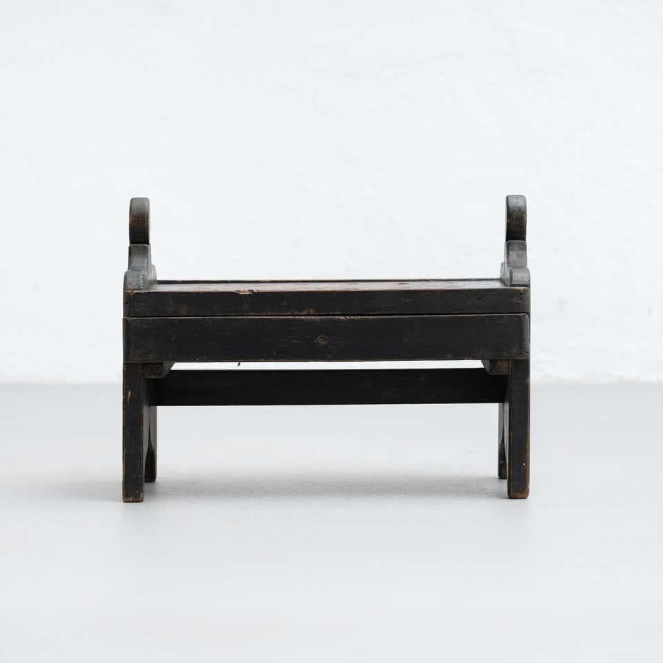 Mid-Century moderno Portacandele tradizionale spagnolo in legno colorato 