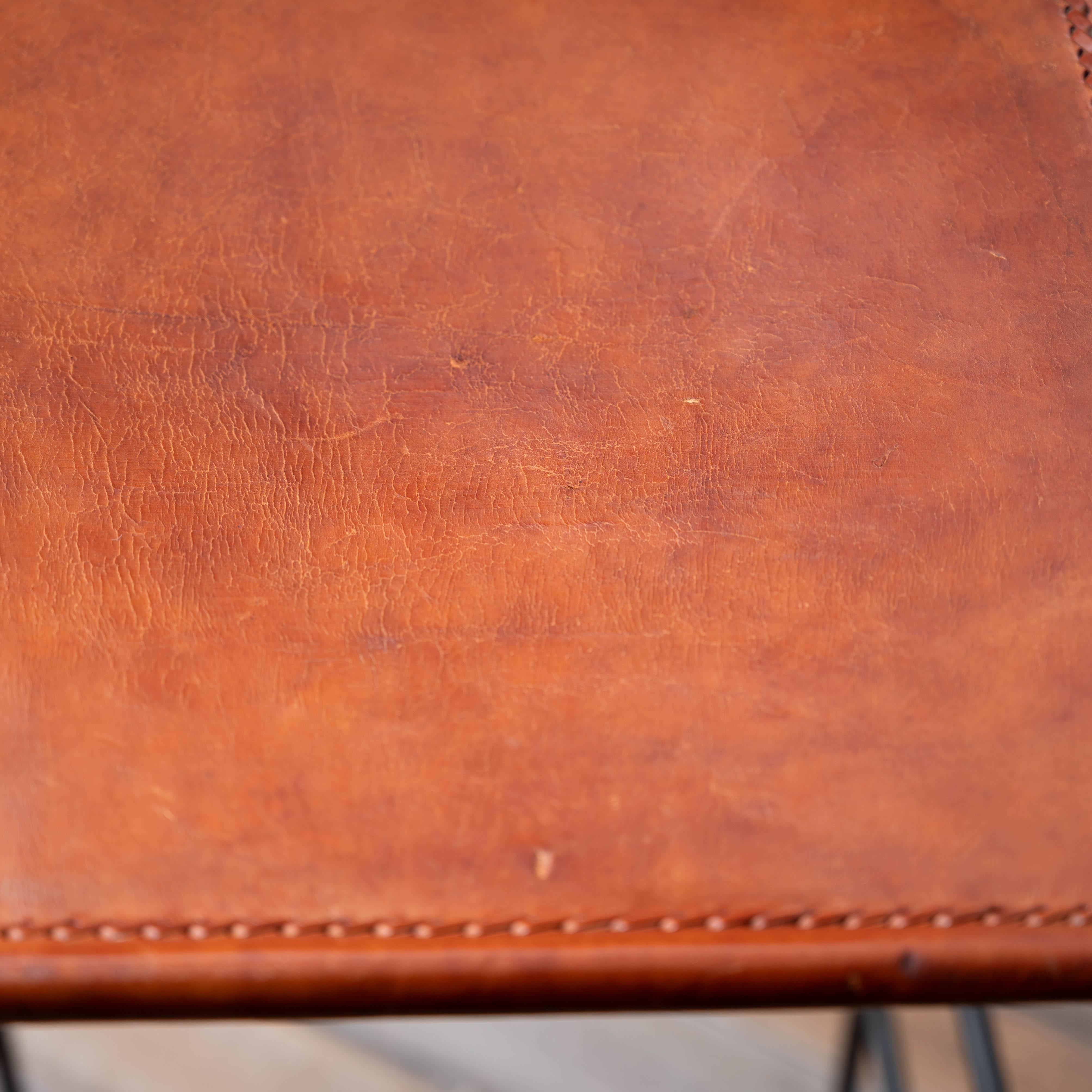 Tabourets de bar en fer forgé et cuir de l'Hacienda espagnole, 1960 en vente 1