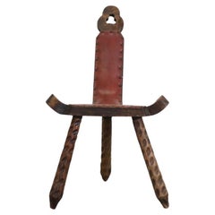 Chaise de cheminée espagnole brutaliste sculptée à la main avec sièges cloutés