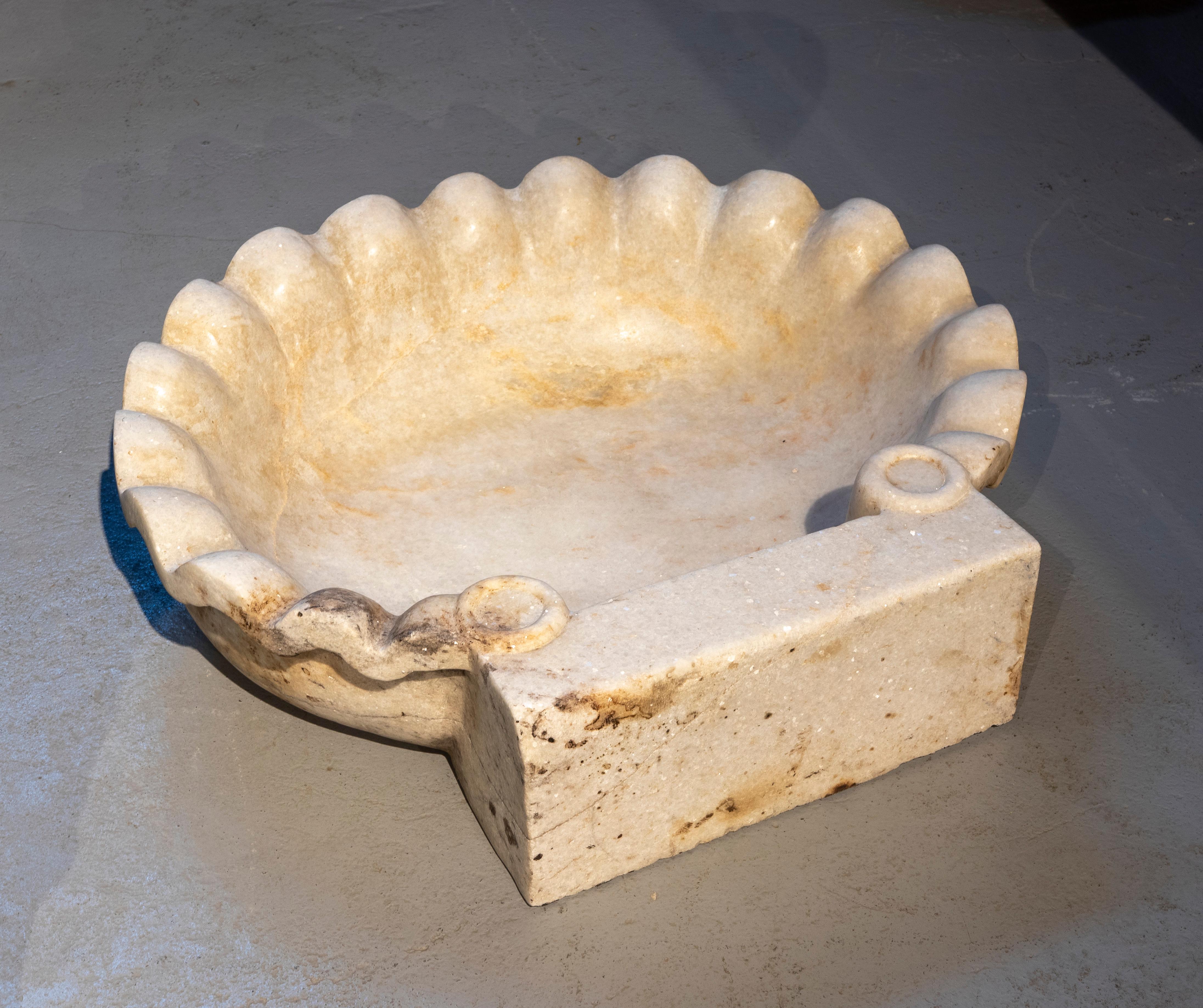 Spanish Hand-Carved Marble Washbasin with Shell Shape 2
