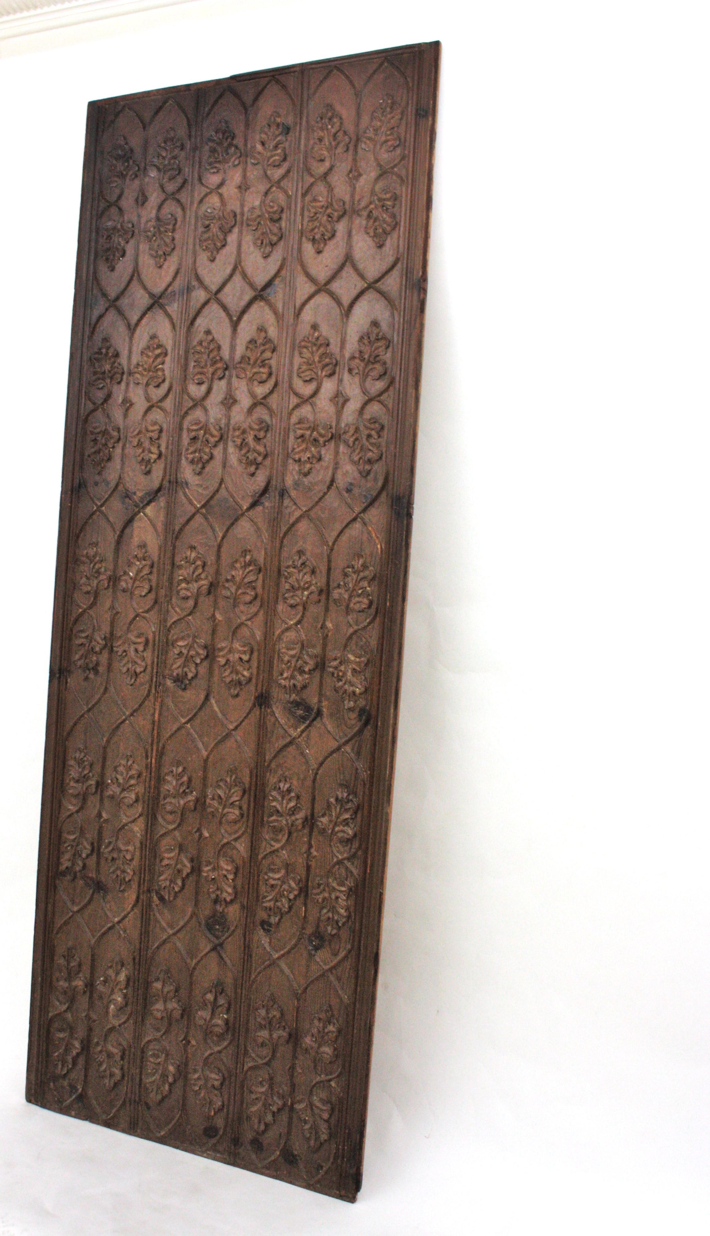 Spanish Hand-Carved Walnut Wood Decorative Wall Panel with Foliage Motifs For Sale 6