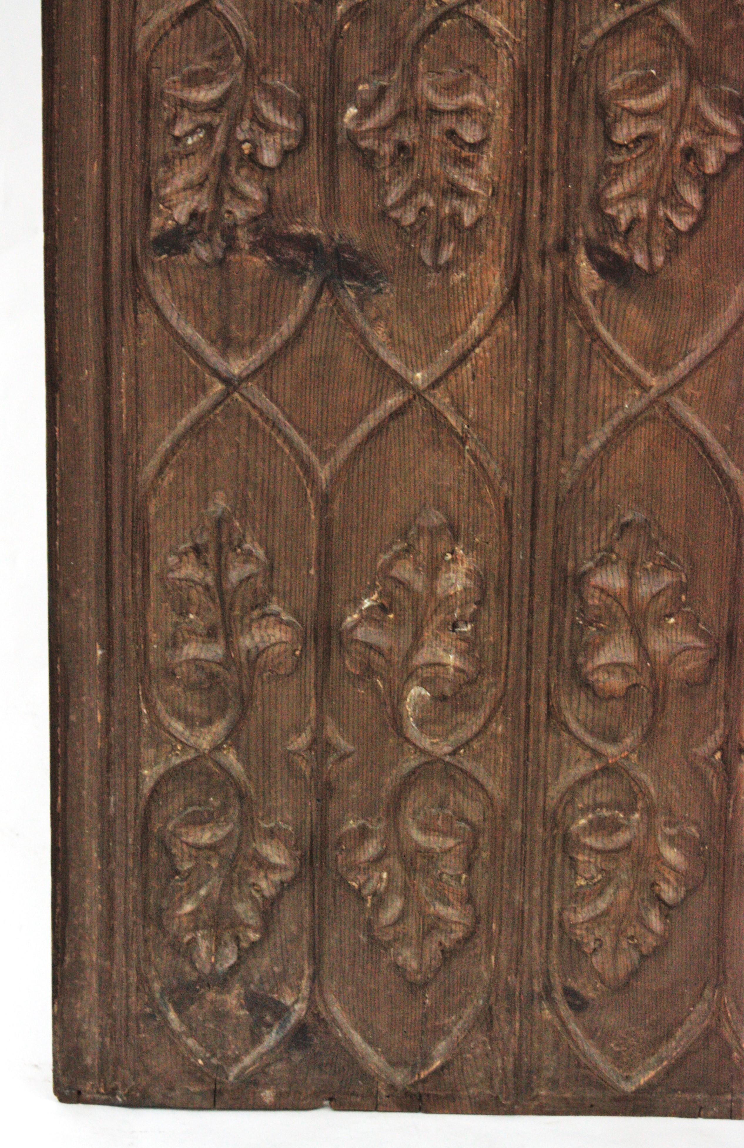 Spanish Hand-Carved Walnut Wood Decorative Wall Panel with Foliage Motifs For Sale 2