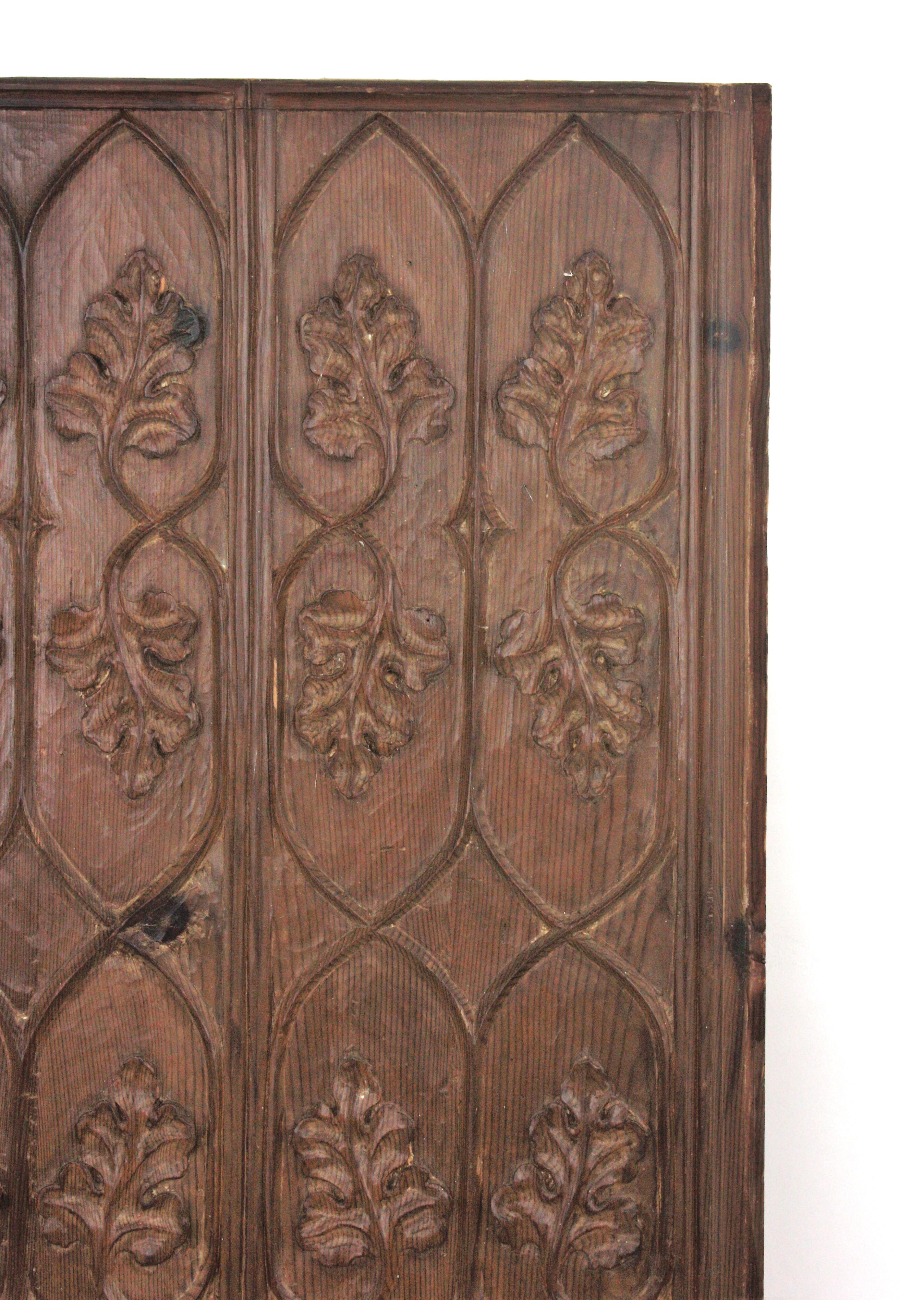 Spanish Hand-Carved Walnut Wood Decorative Wall Panel with Foliage Motifs For Sale 3