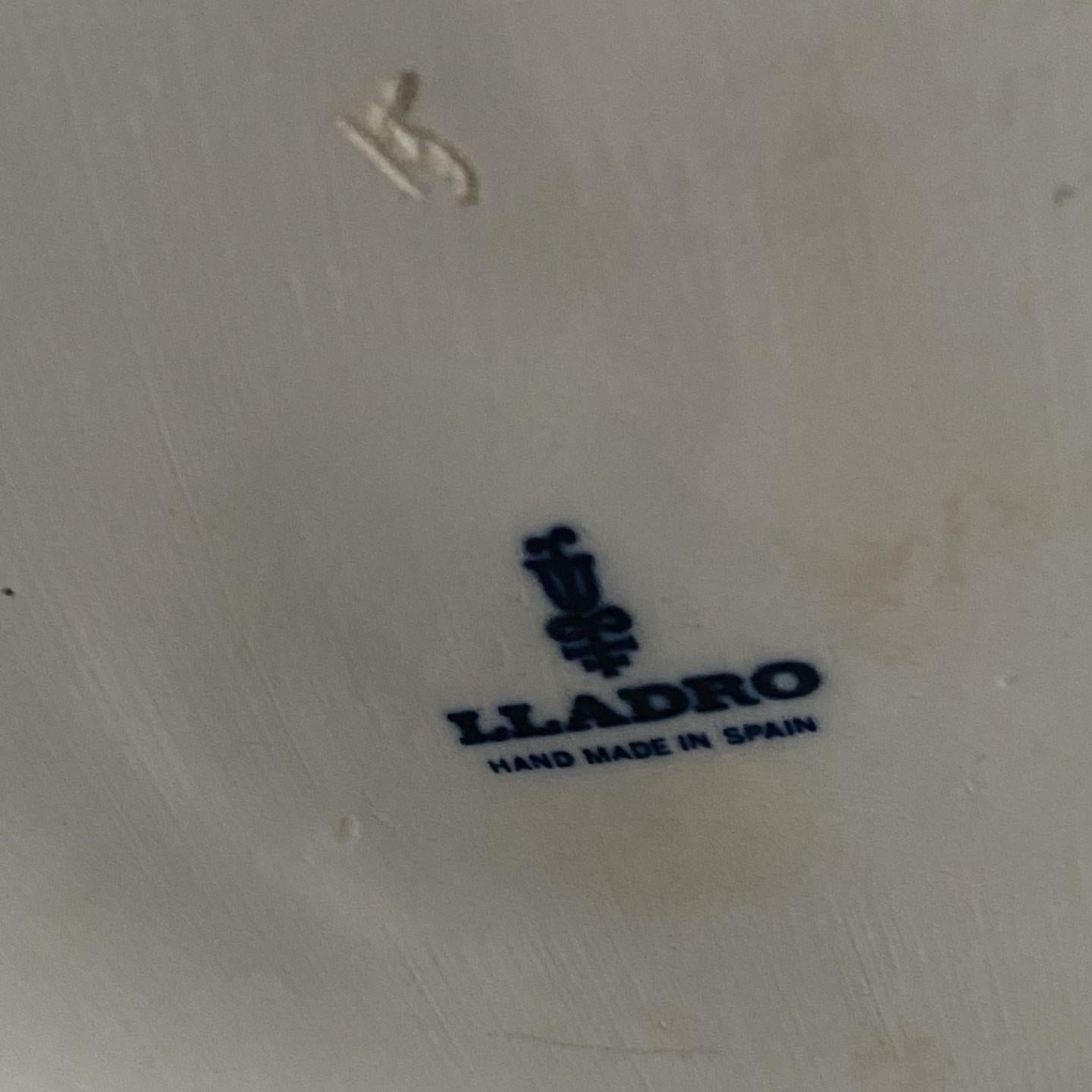 Spanische handgefertigte glasierte Keramik-Tischlampe aus weißem strukturiertem Relief, 1970er Jahre  im Angebot 6