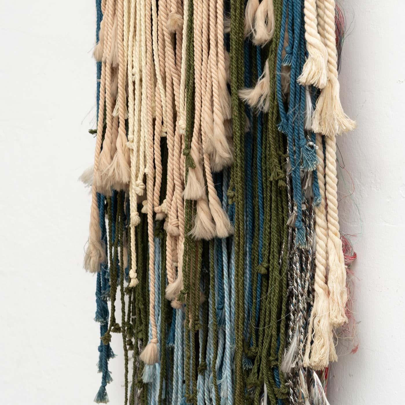 Spanish Hand Knotted Wool Tapestry, circa 1960 (Wolle) im Angebot