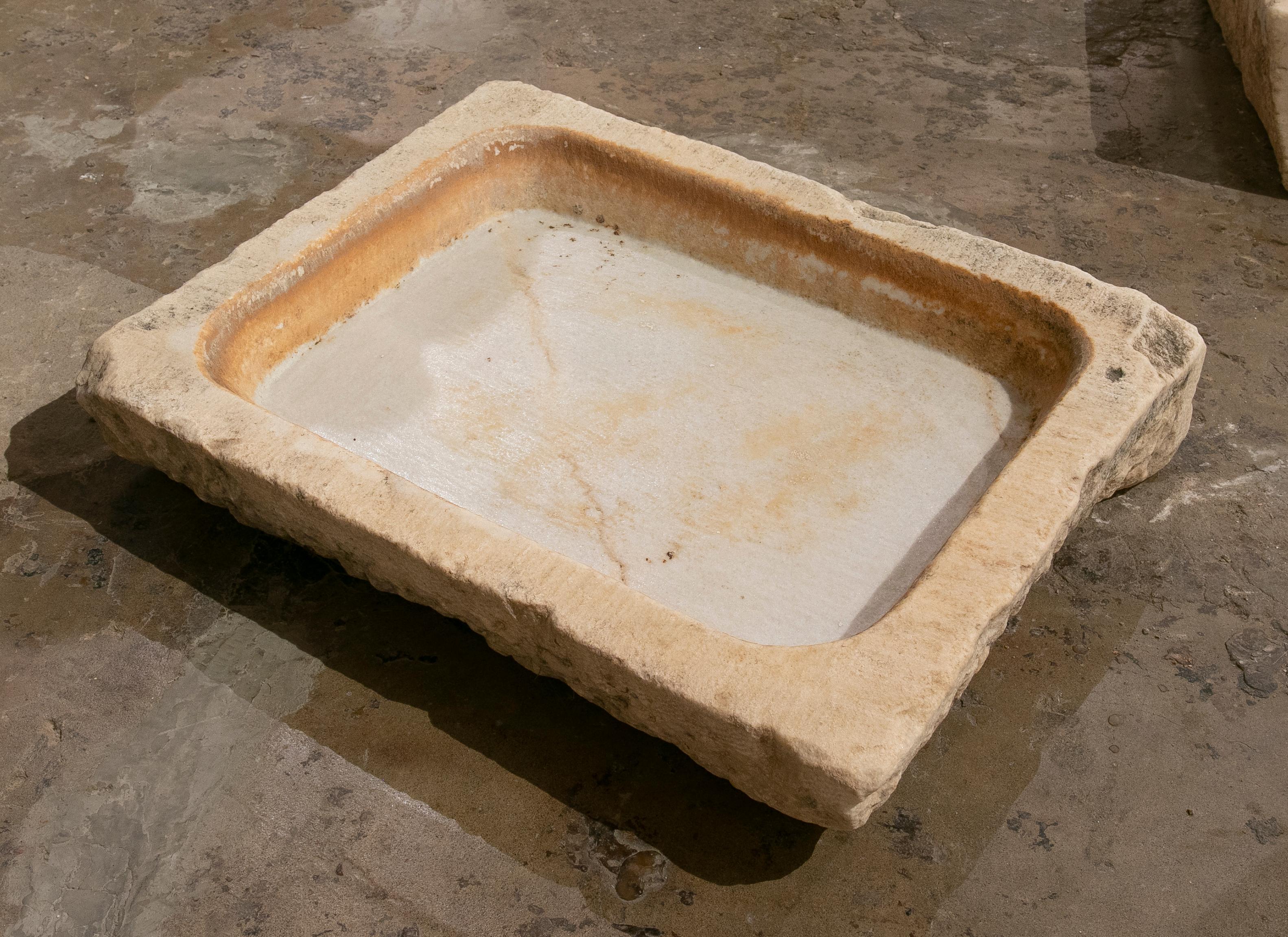 Spanish Handcarved Marble Washbasin from the XIX Century 5