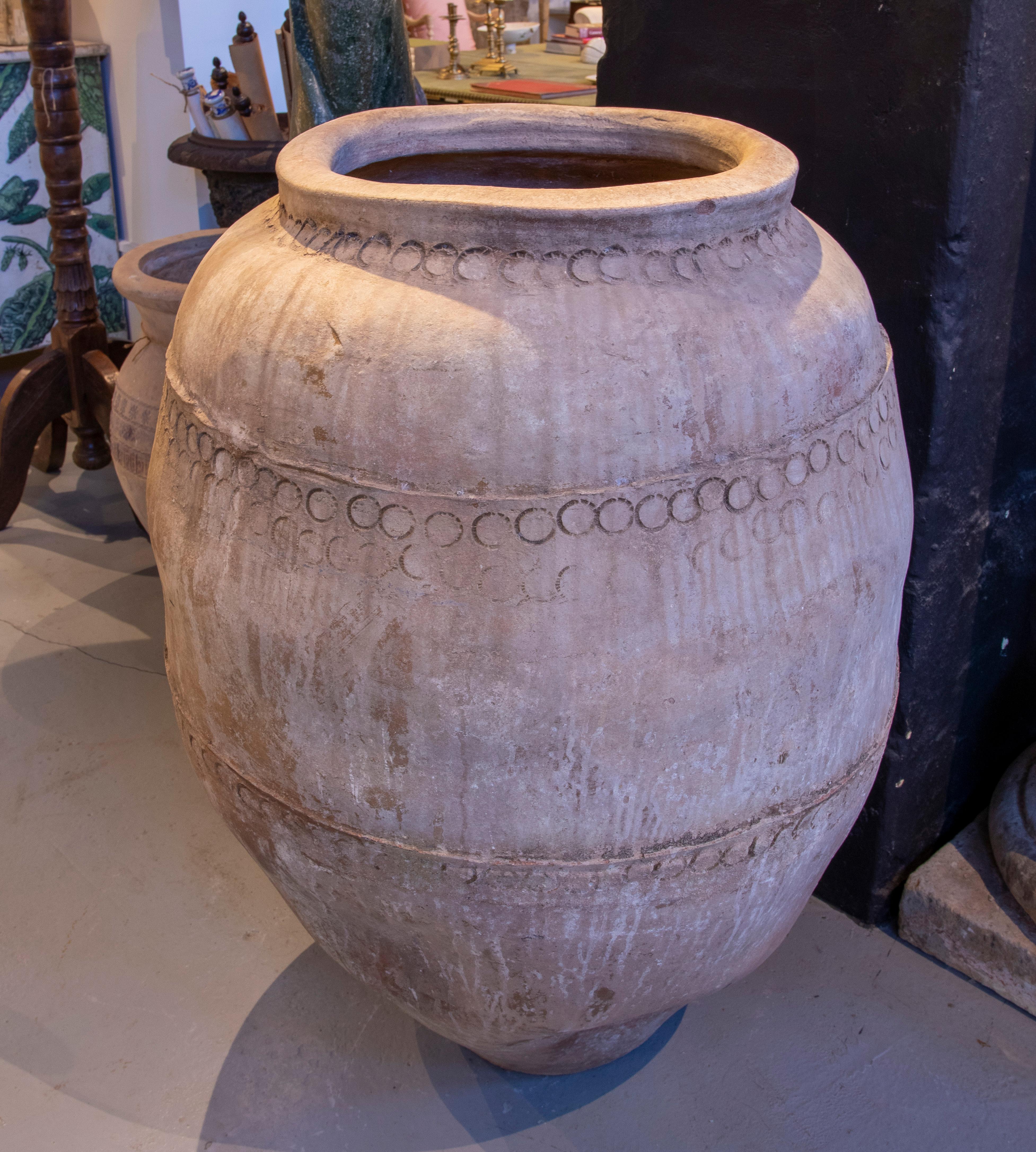 Spanish Handmade Ceramic Jar with Decorative Borders In Good Condition In Marbella, ES