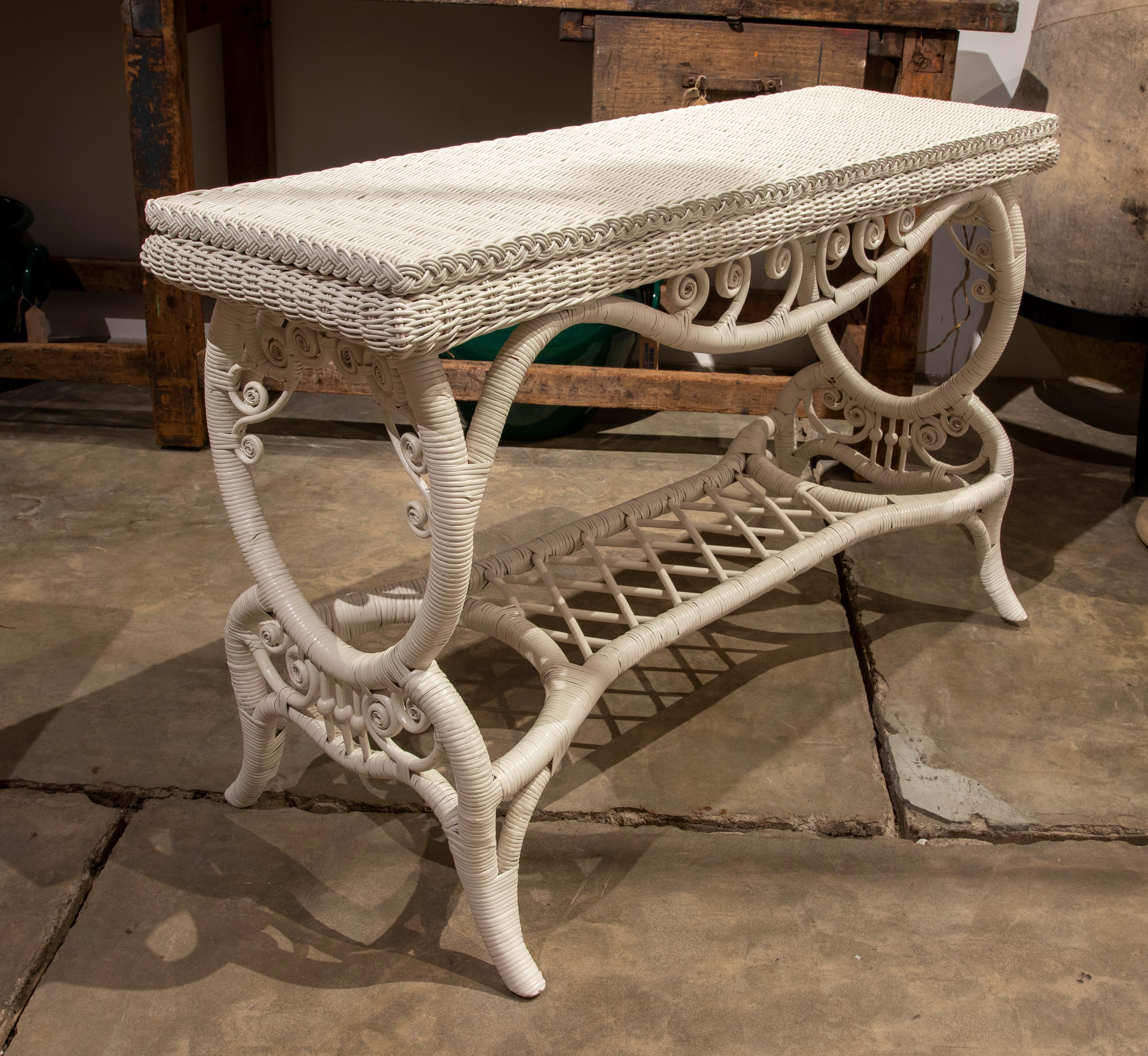 Spanish Handmade Wicker Console Lacquered in White Colour In Good Condition For Sale In Marbella, ES