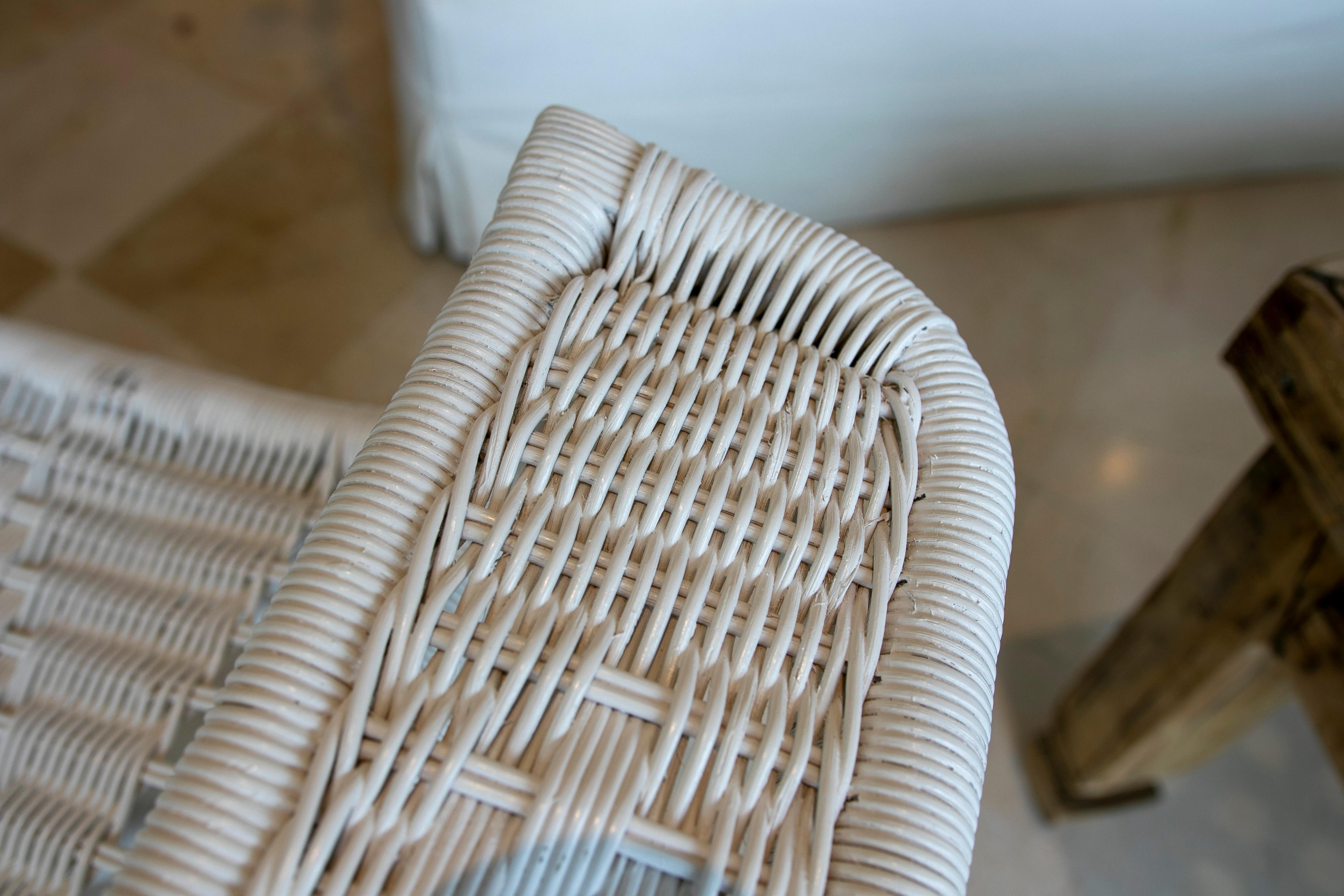 Spanish Handmade Wicker Stool Lacquered in White Colour For Sale 2