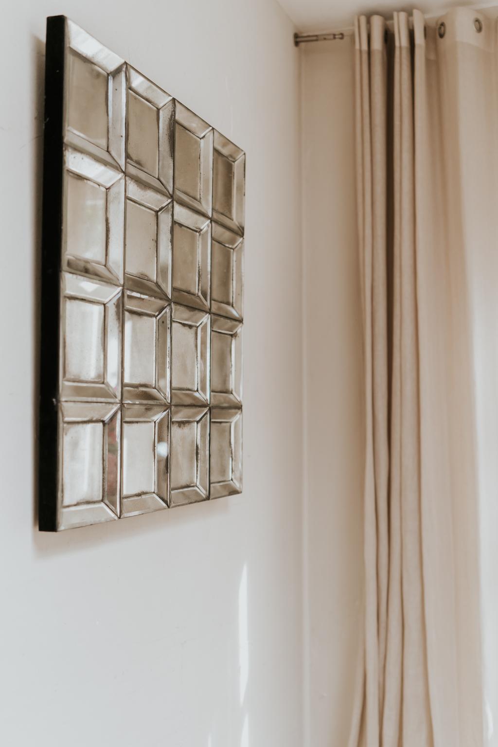 This mirror comes from a Spanish hotel, these were made in the 1980s, perfect for every interior, modern or Classic.