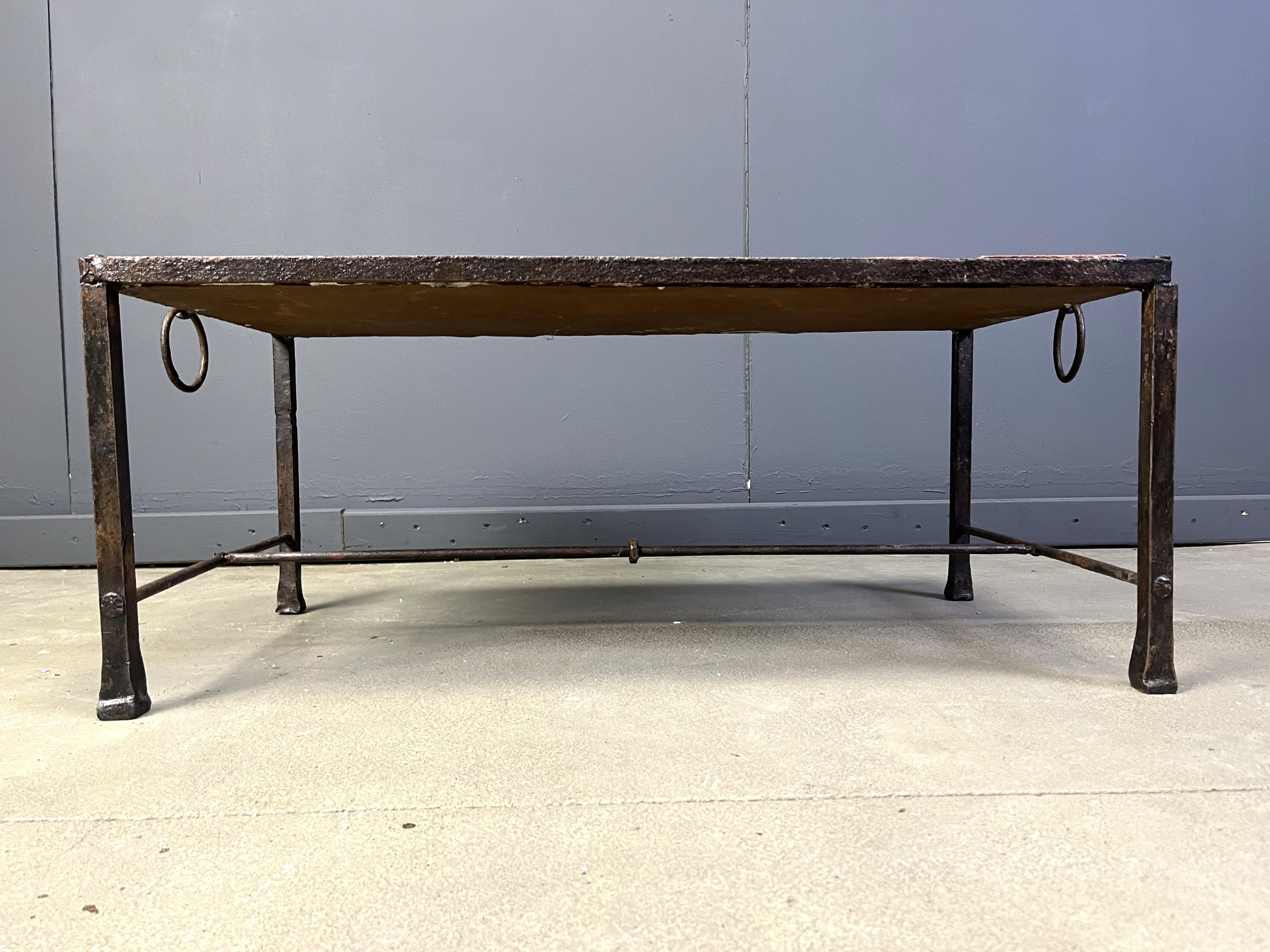 Table basse espagnole en fer et carreaux de céramique, années 1950 en vente 5
