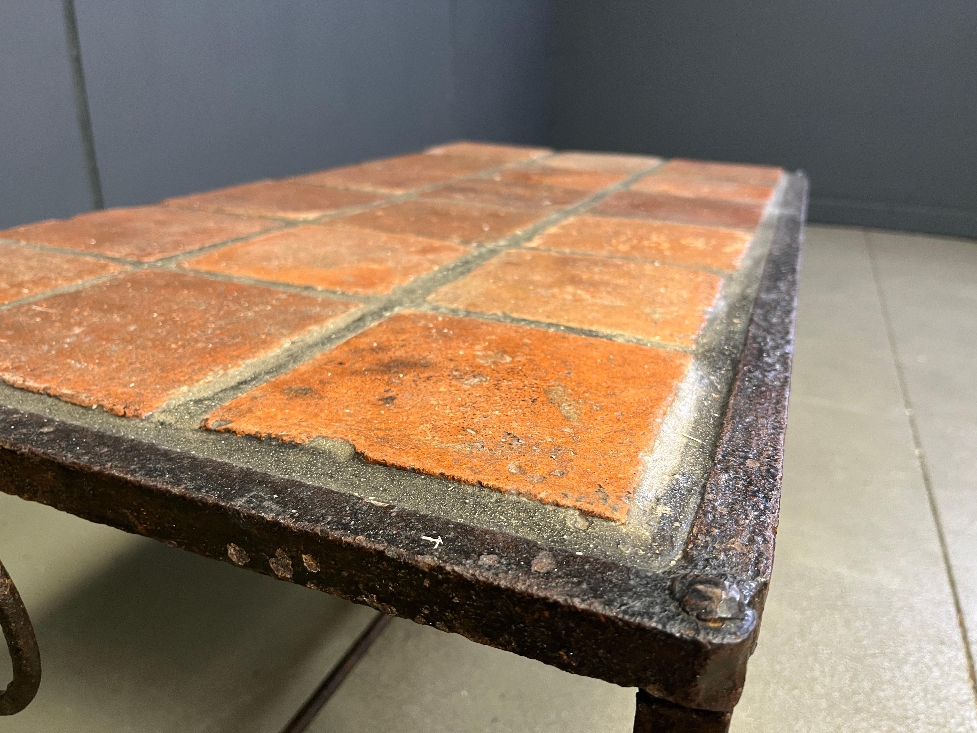 Céramique Table basse espagnole en fer et carreaux de céramique, années 1950 en vente