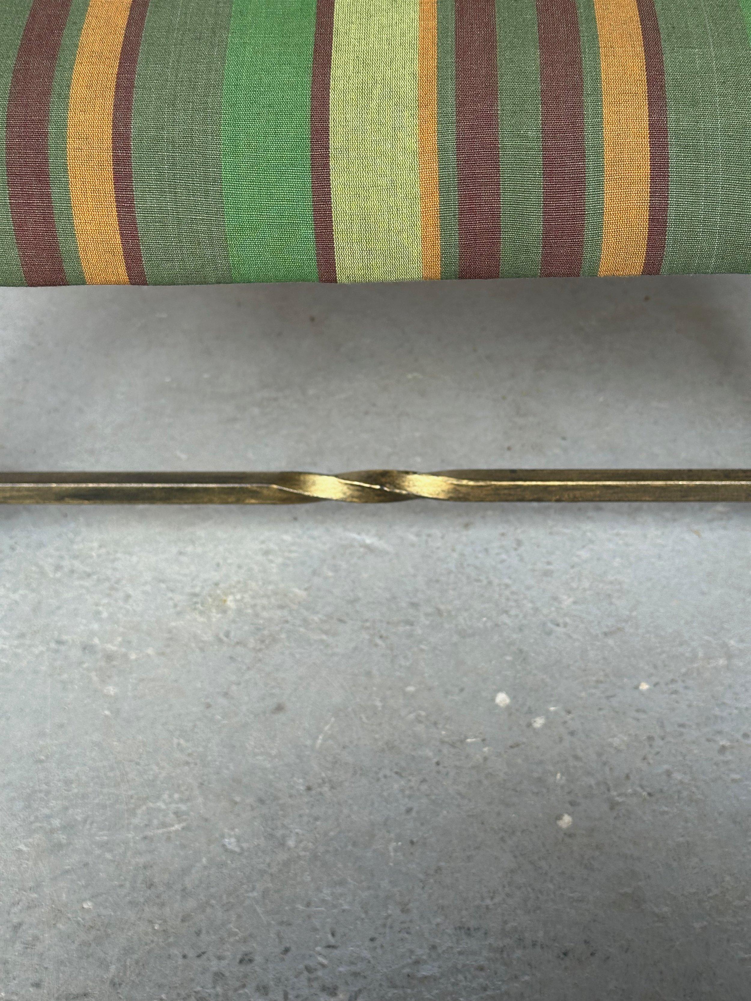 Banc en fer espagnol rayé en vente 7