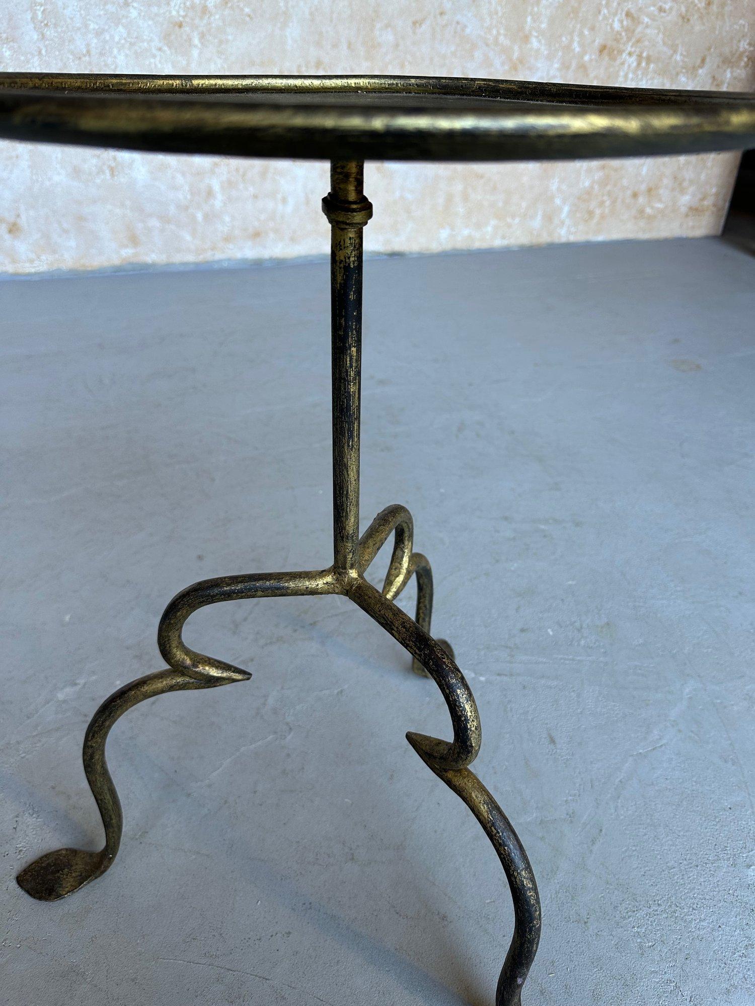 Spanish Iron Drinks Table on an Ornate Tripod Base In Good Condition For Sale In Buchanan, NY