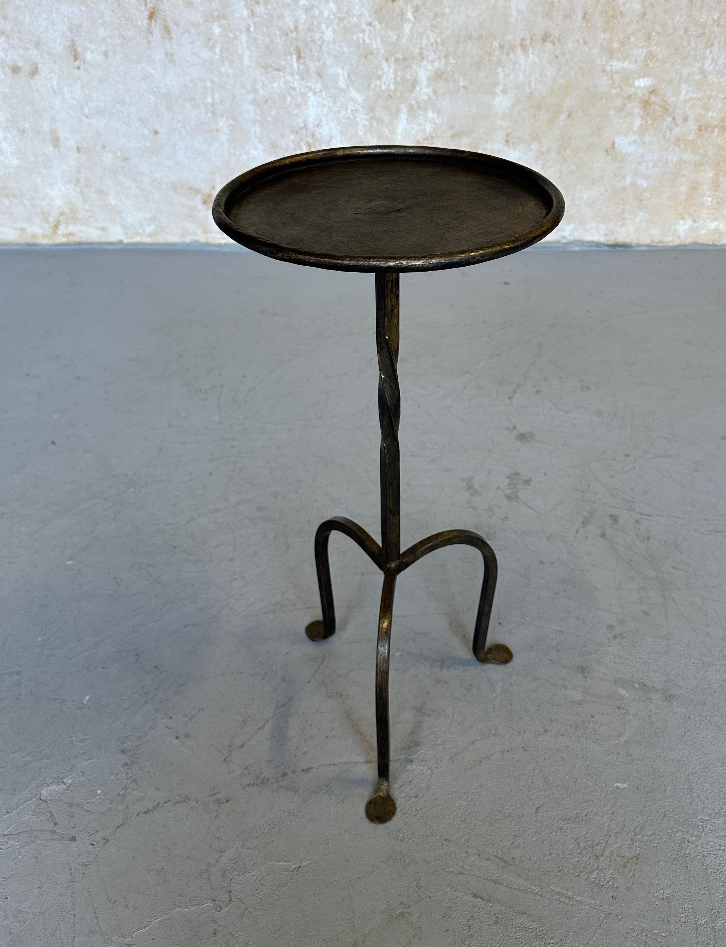 Spanish Iron Drinks Table with Tripod Base 1