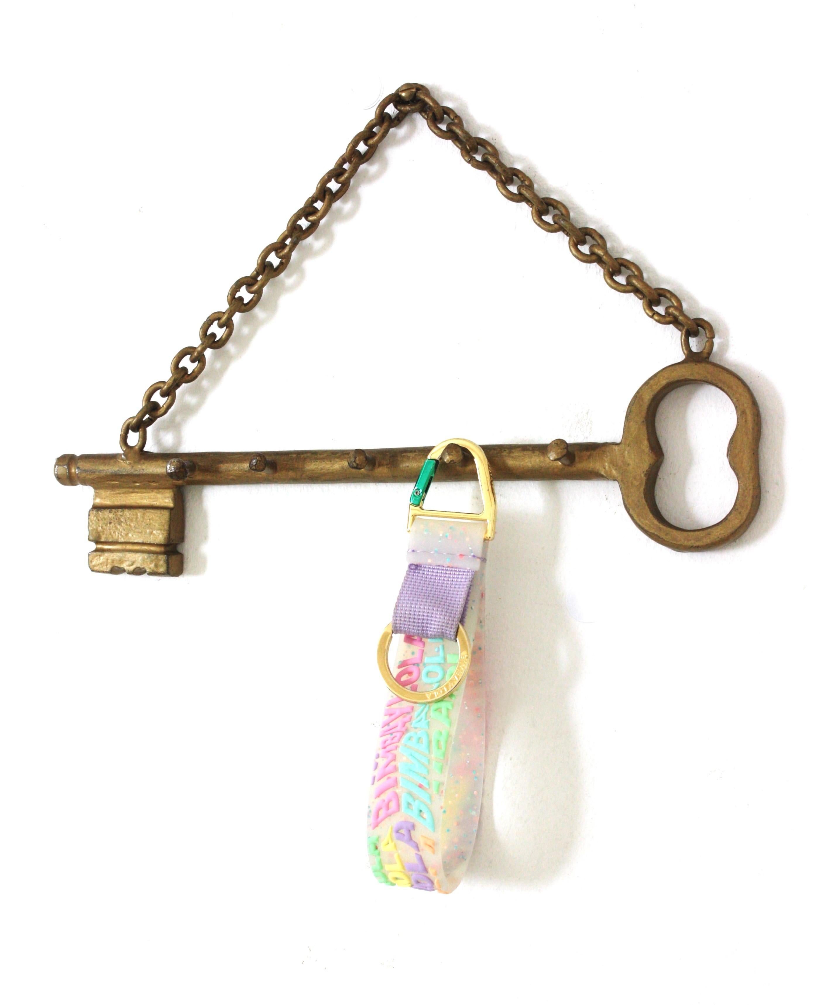 Spanish Key Shaped Key Wall Hanger in Gilt Wrought Iron, 1940s For Sale 6