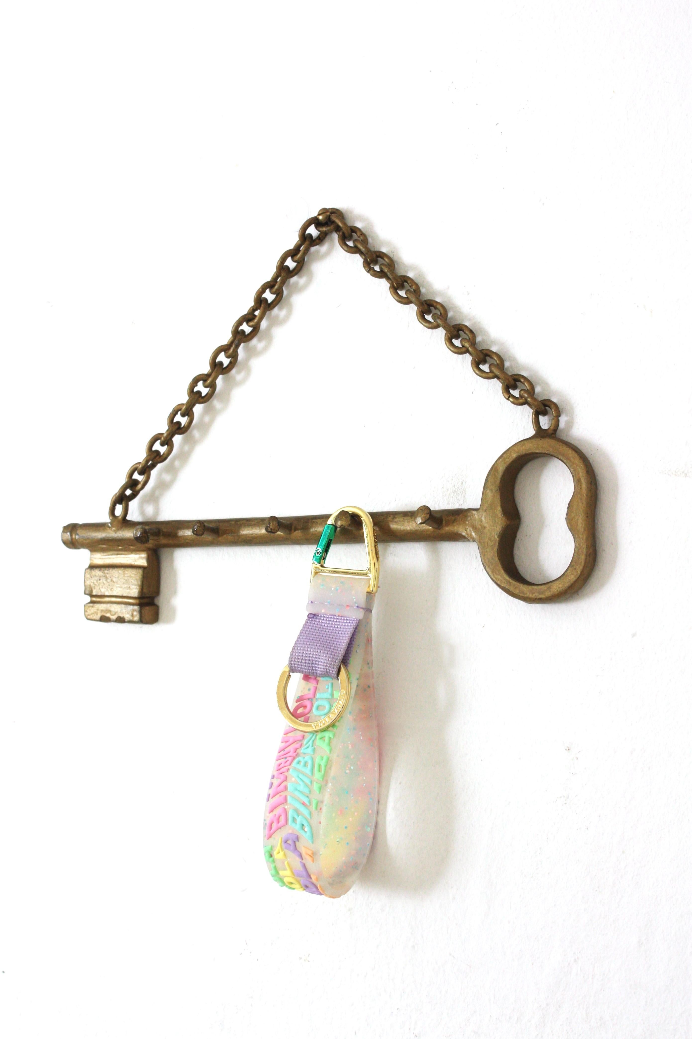 Spanish Key Shaped Key Wall Hanger in Gilt Wrought Iron, 1940s For Sale 9