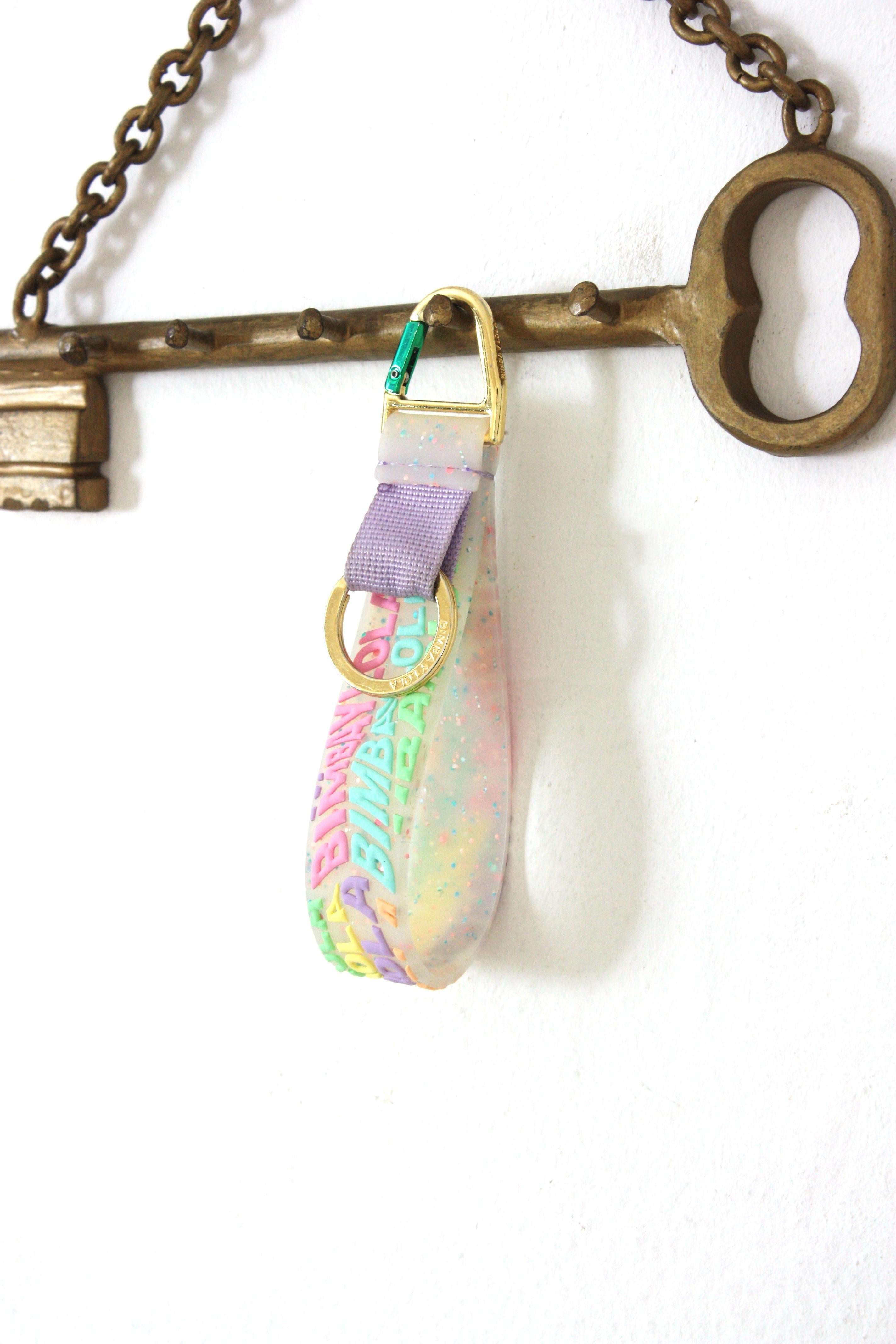 Spanish Key Shaped Key Wall Hanger in Gilt Wrought Iron, 1940s For Sale 1