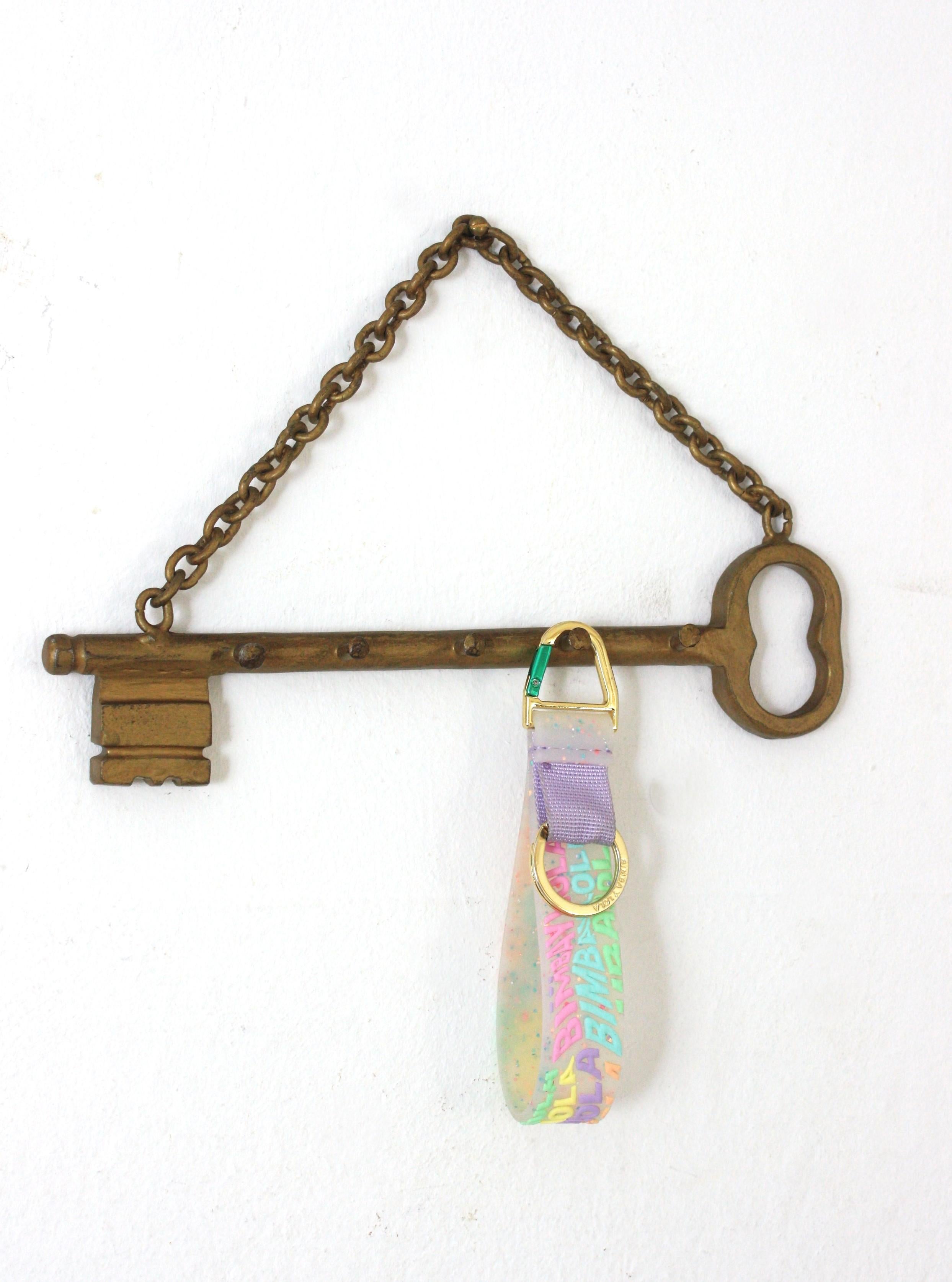 Spanish Key Shaped Key Wall Hanger in Gilt Wrought Iron, 1940s For Sale 3